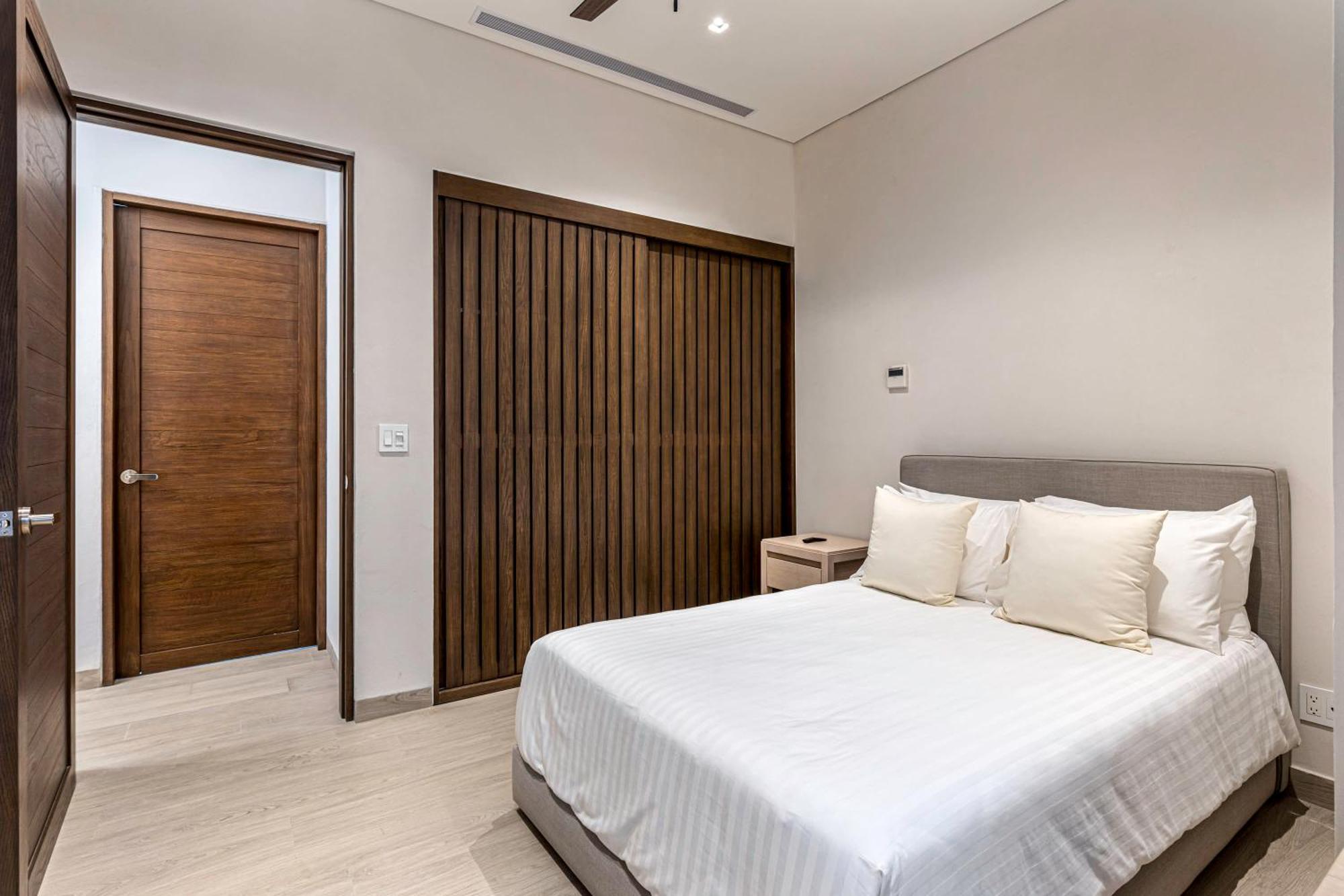 Location In Cabo Marina Private Rooftop Sleeps 8 *
