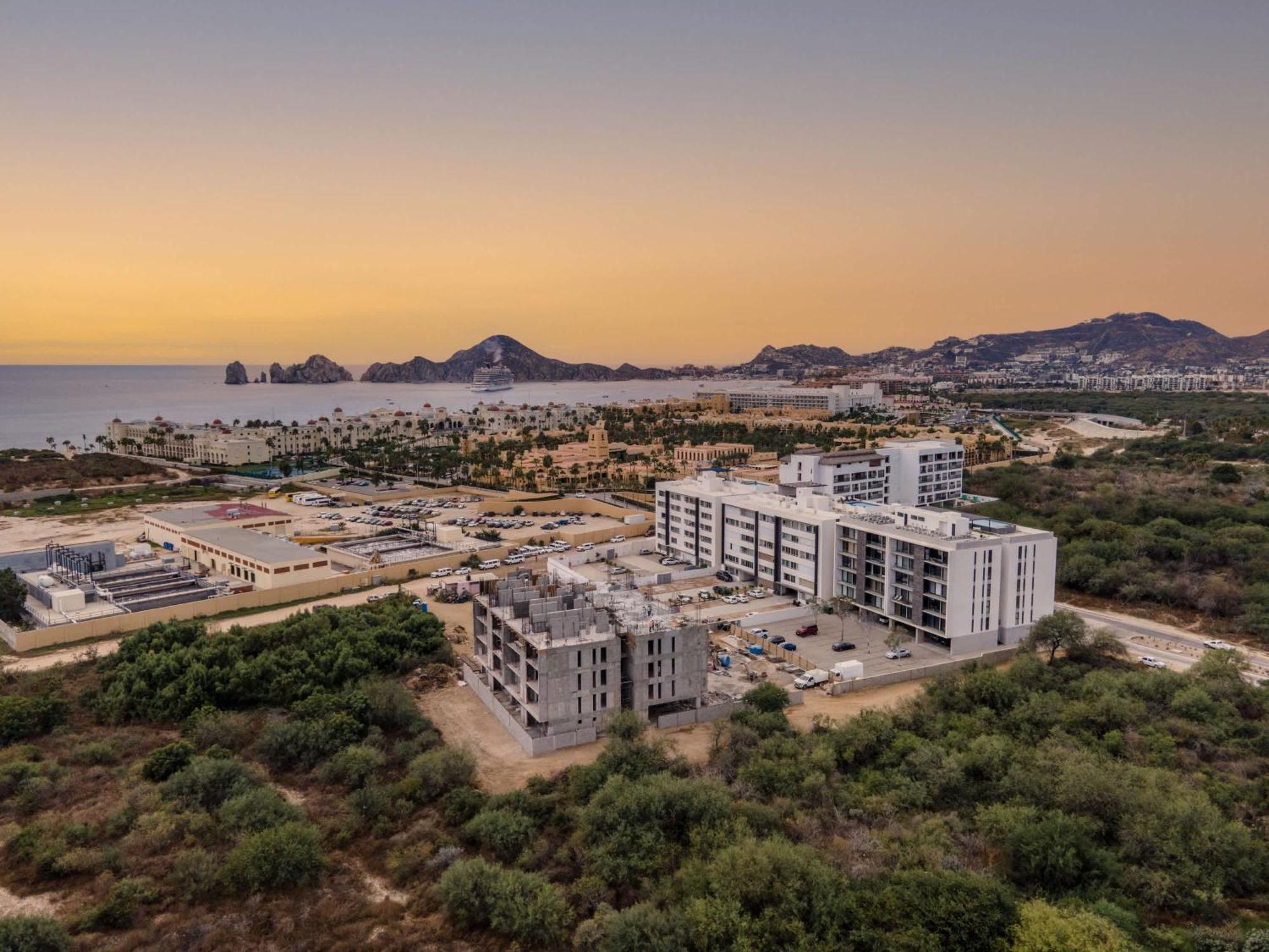 Сasa de vacaciones Exquisite Beachside 2 Bedroom Gym & Rooftop Pool
