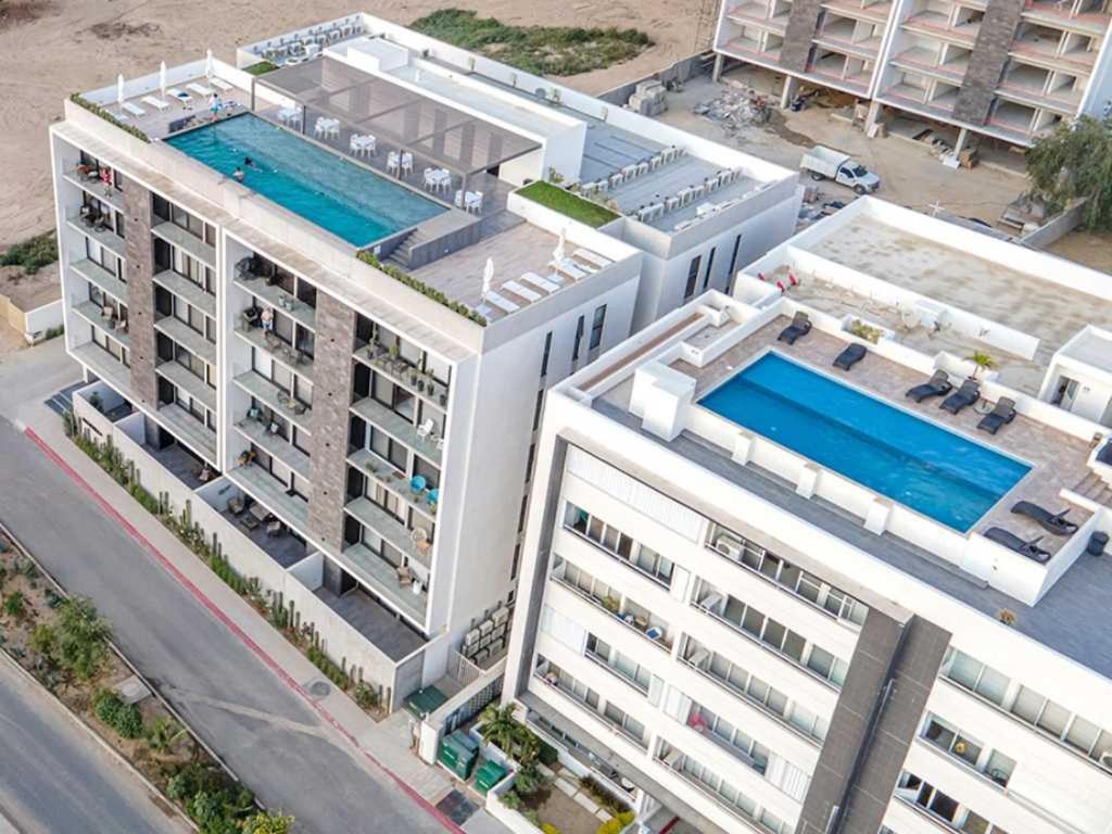 Сasa de vacaciones Exquisite Beachside 2 Bedroom Gym & Rooftop Pool Cabo San Lucas