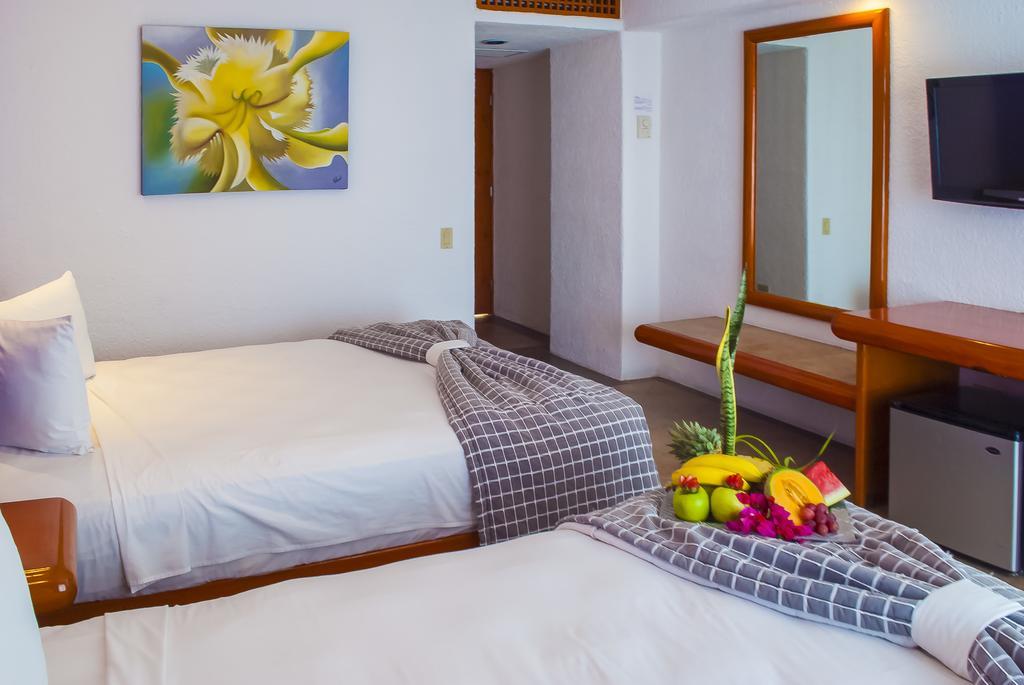Patios Hotel 4*