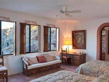 Hotel La Favorita Cabo San Lucas