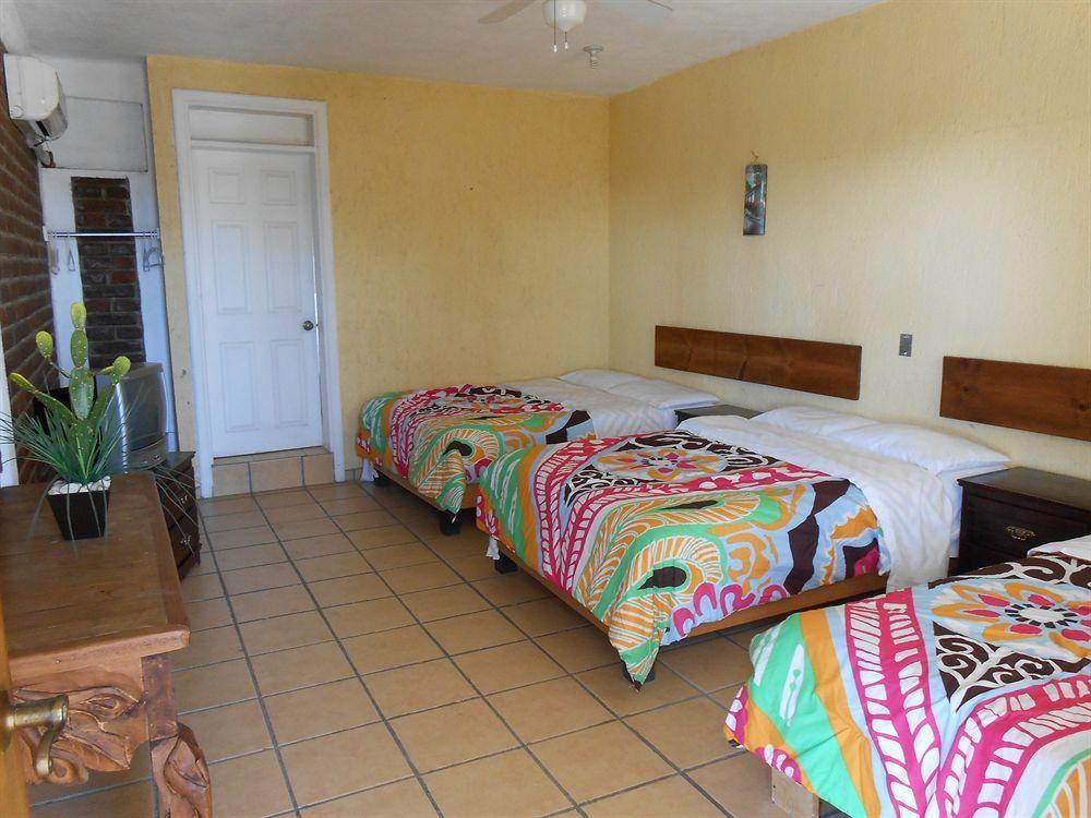 Bajas Cactus Hostel *