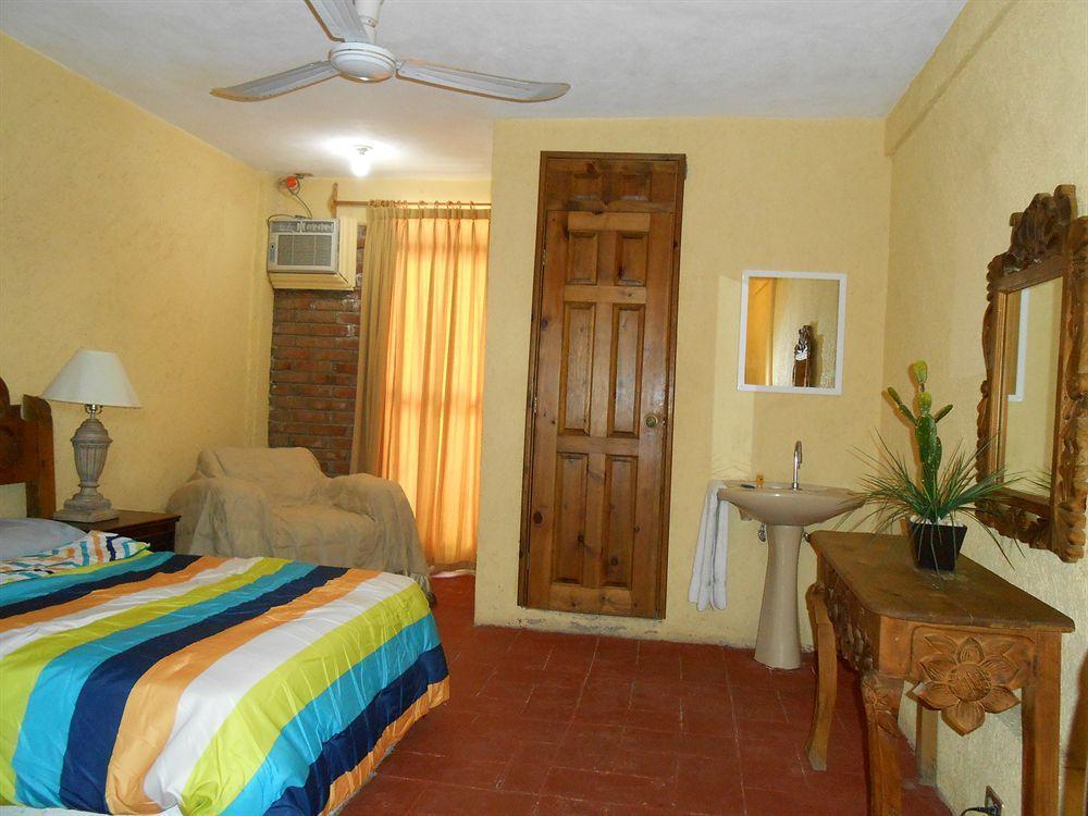 Bajas Cactus Hostel Cabo San Lucas