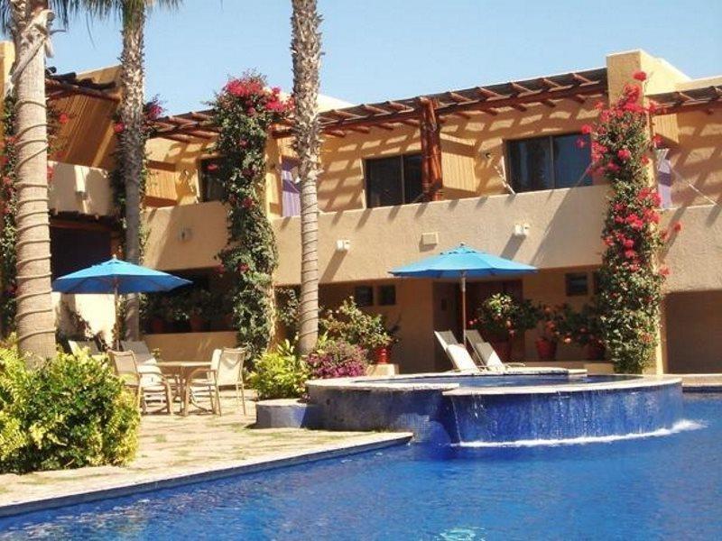 Patios Hotel 4*