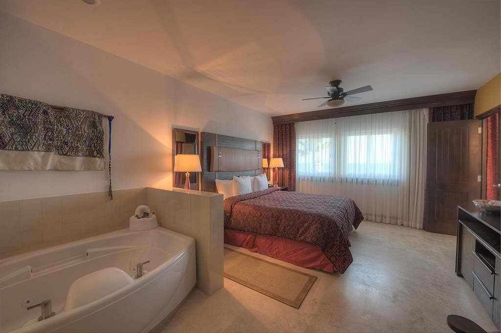 Hyatt Vacation Club At Sirena Del Mar Resort 4*