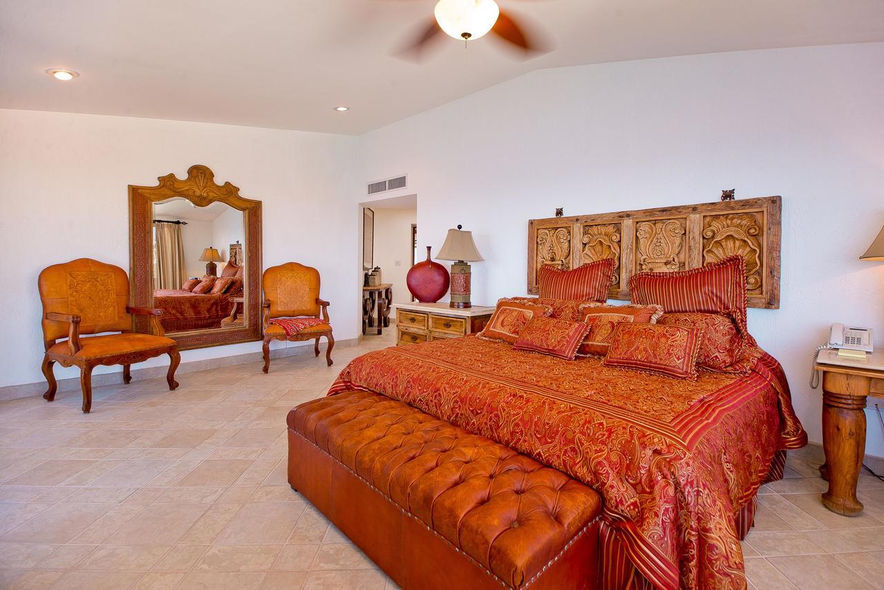 Amazing Near Downtown Grande Villa *