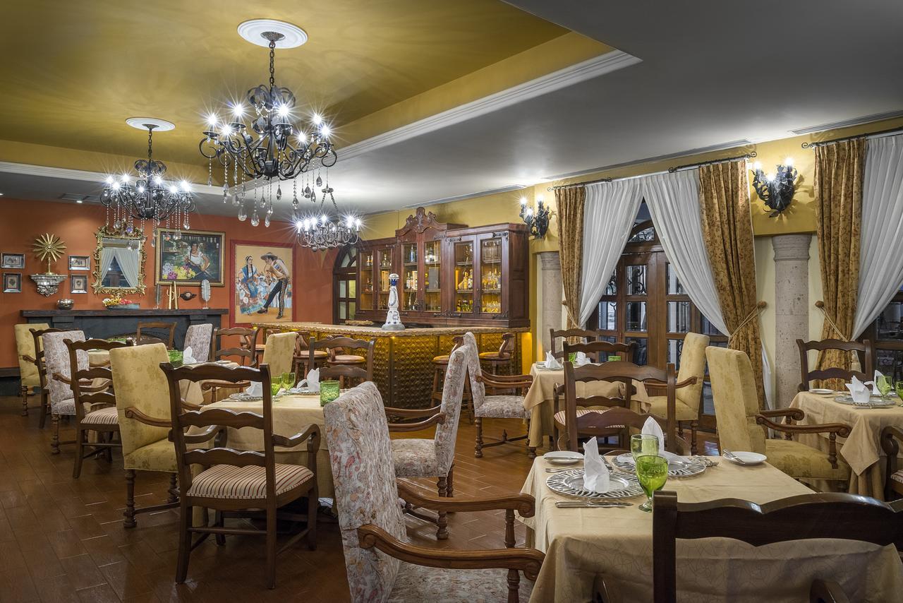 Hacienda Encantada & 5*