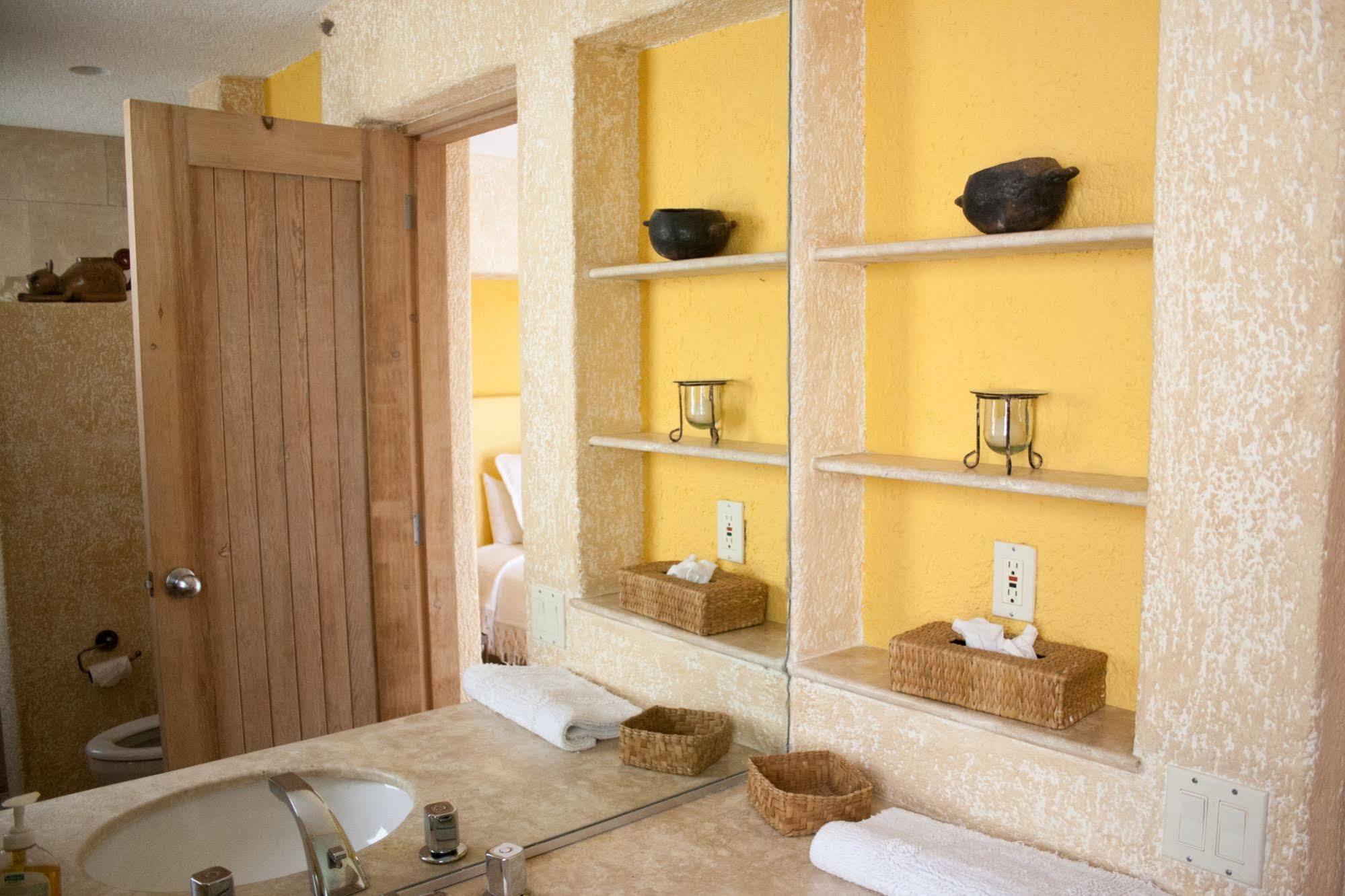 Casa De Los Gatos Hotel