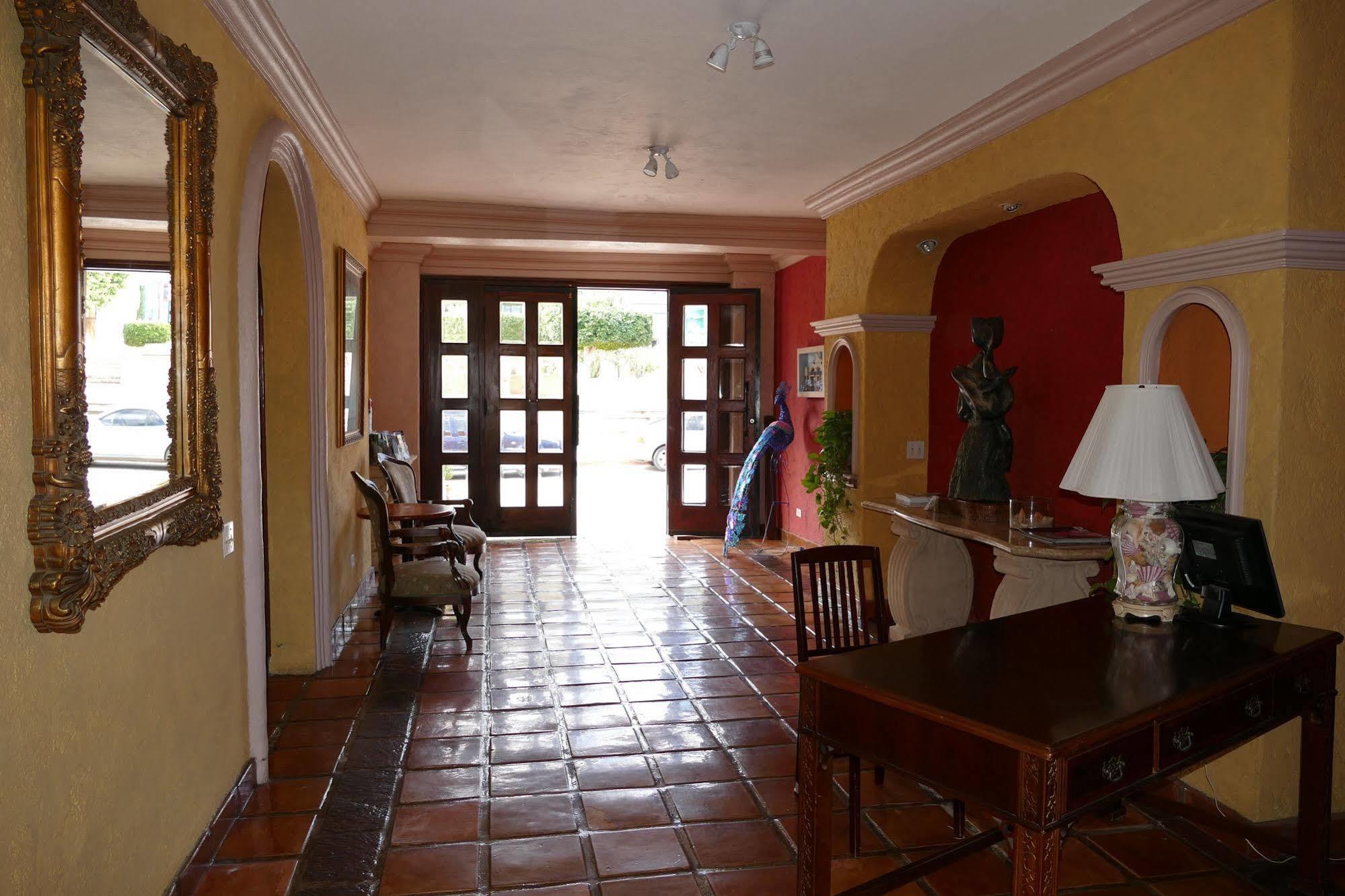 Hotel Collection O Casa Bella Boutique, 5*
