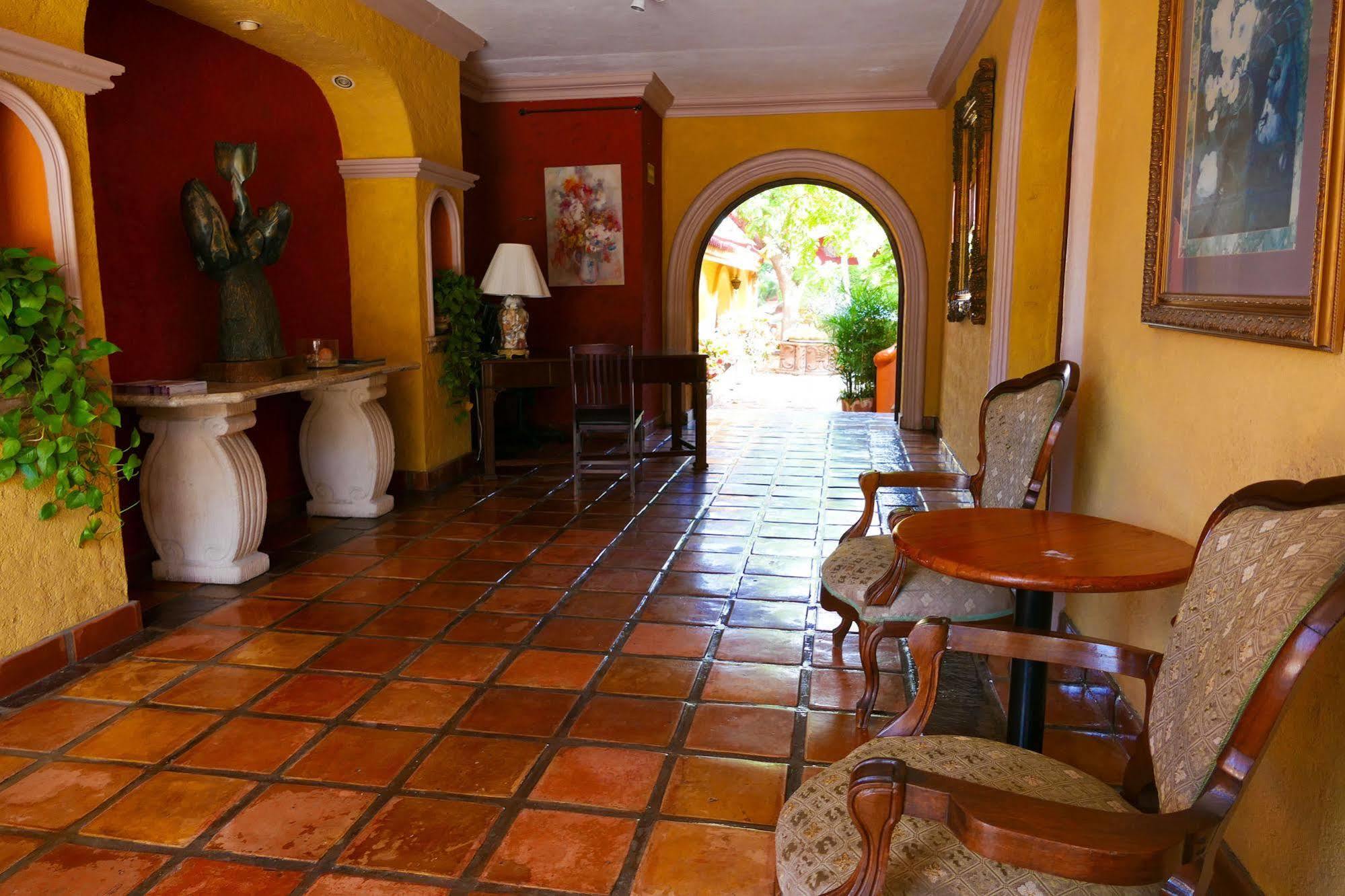 Collection O Casa Bella Boutique,