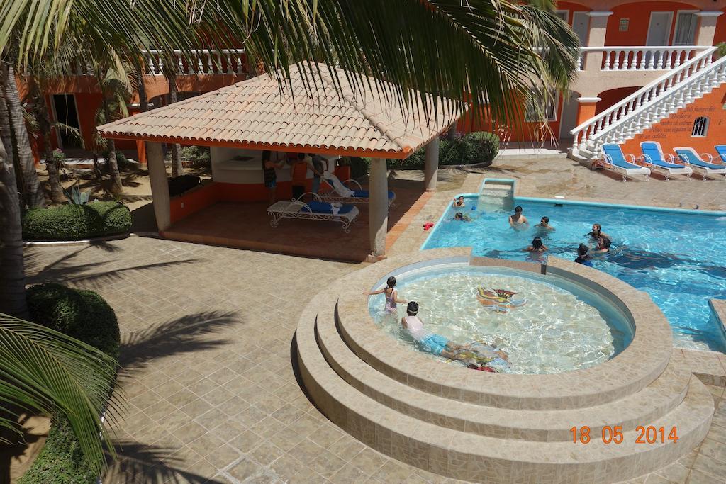 Hotel Oasis Los Cabos 2*
