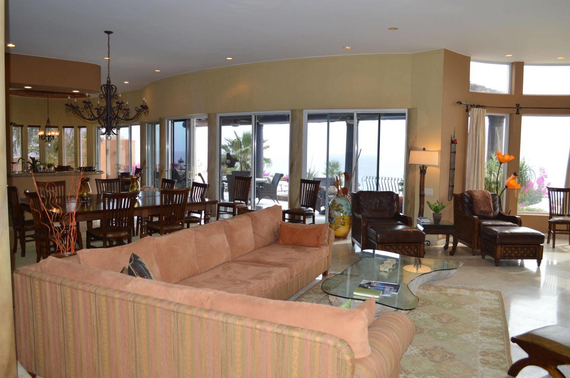 Hotel Las Flores Cabo San Lucas