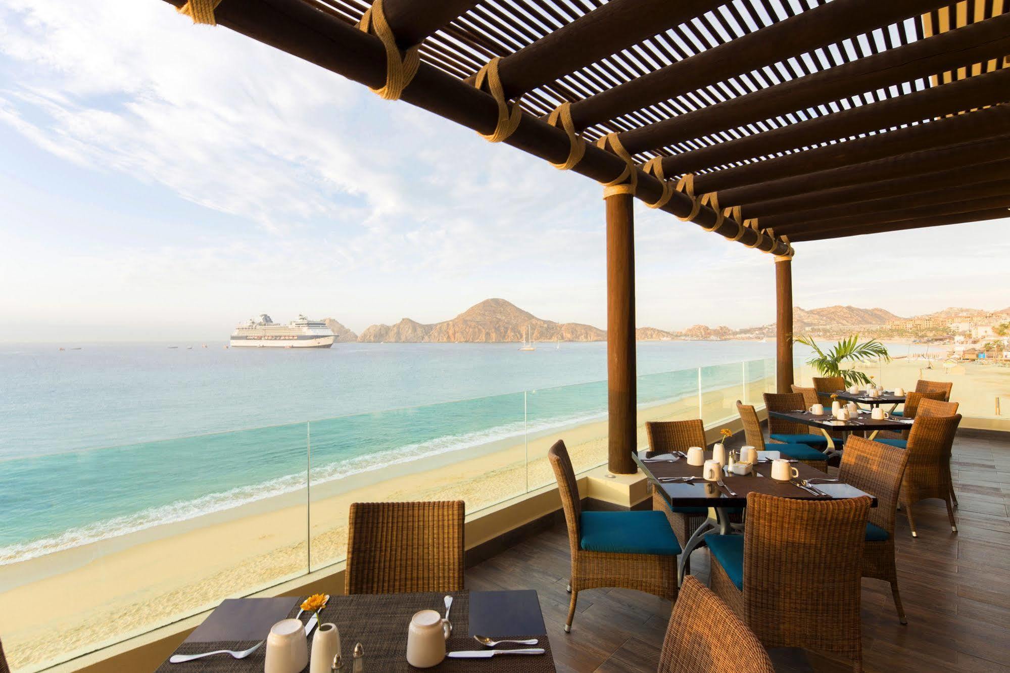 Del Arco Residences Hotel