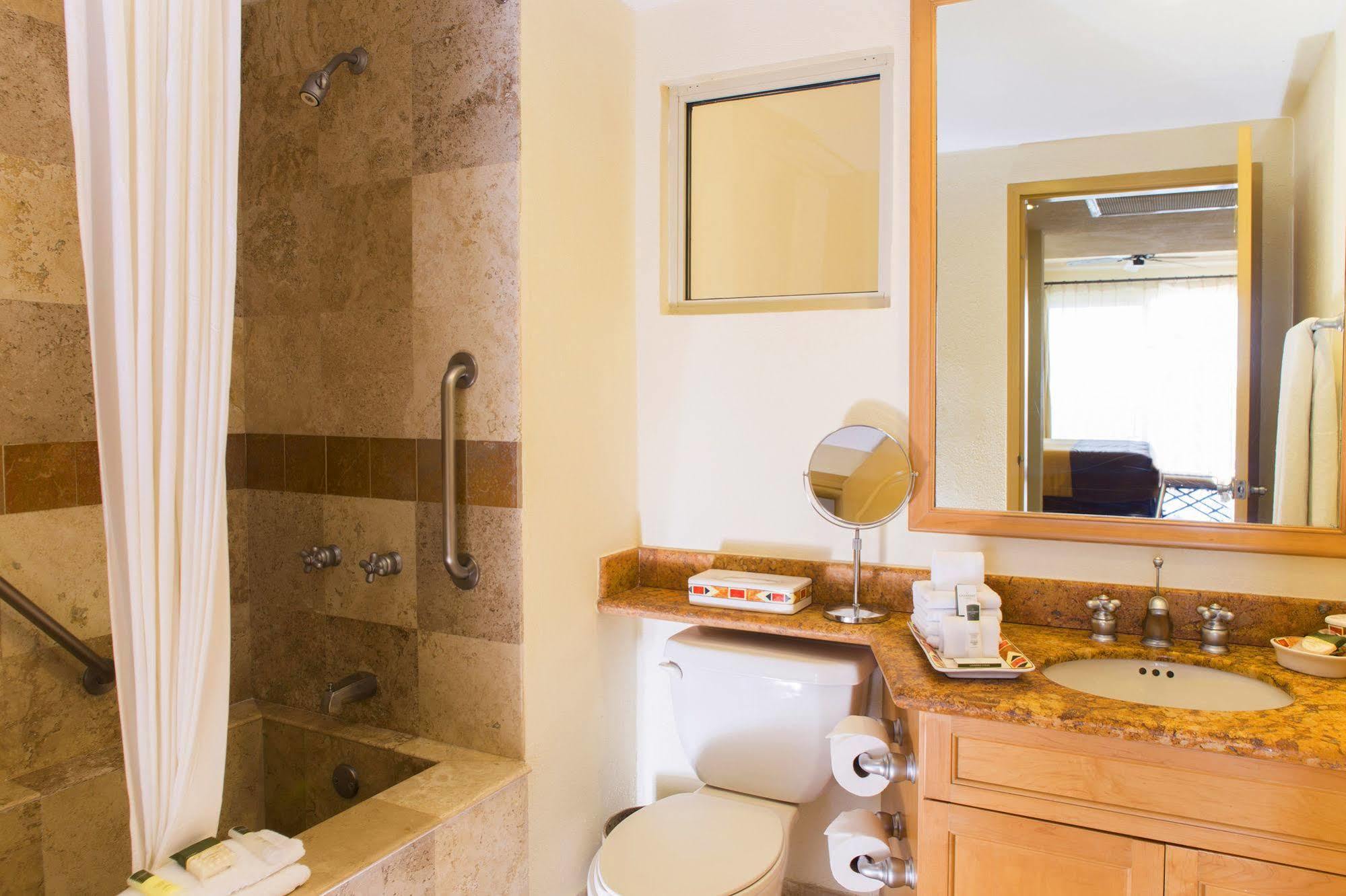 Del Arco Residences 4*