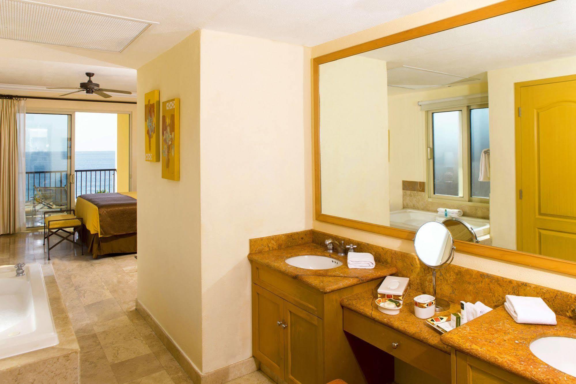 Hotel Del Arco Residences 4*