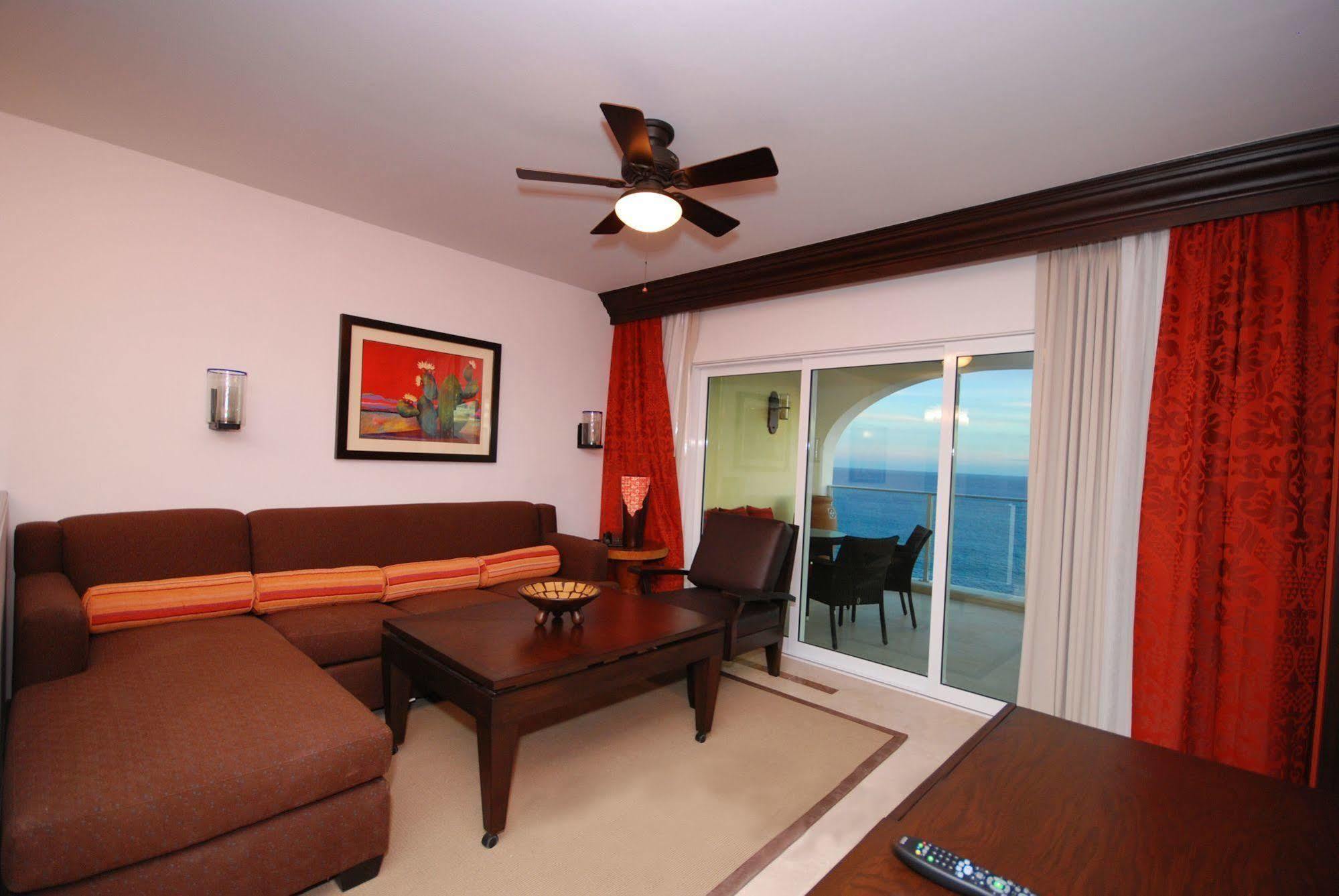 Hyatt Vacation Club At Sirena Del Mar 4*
