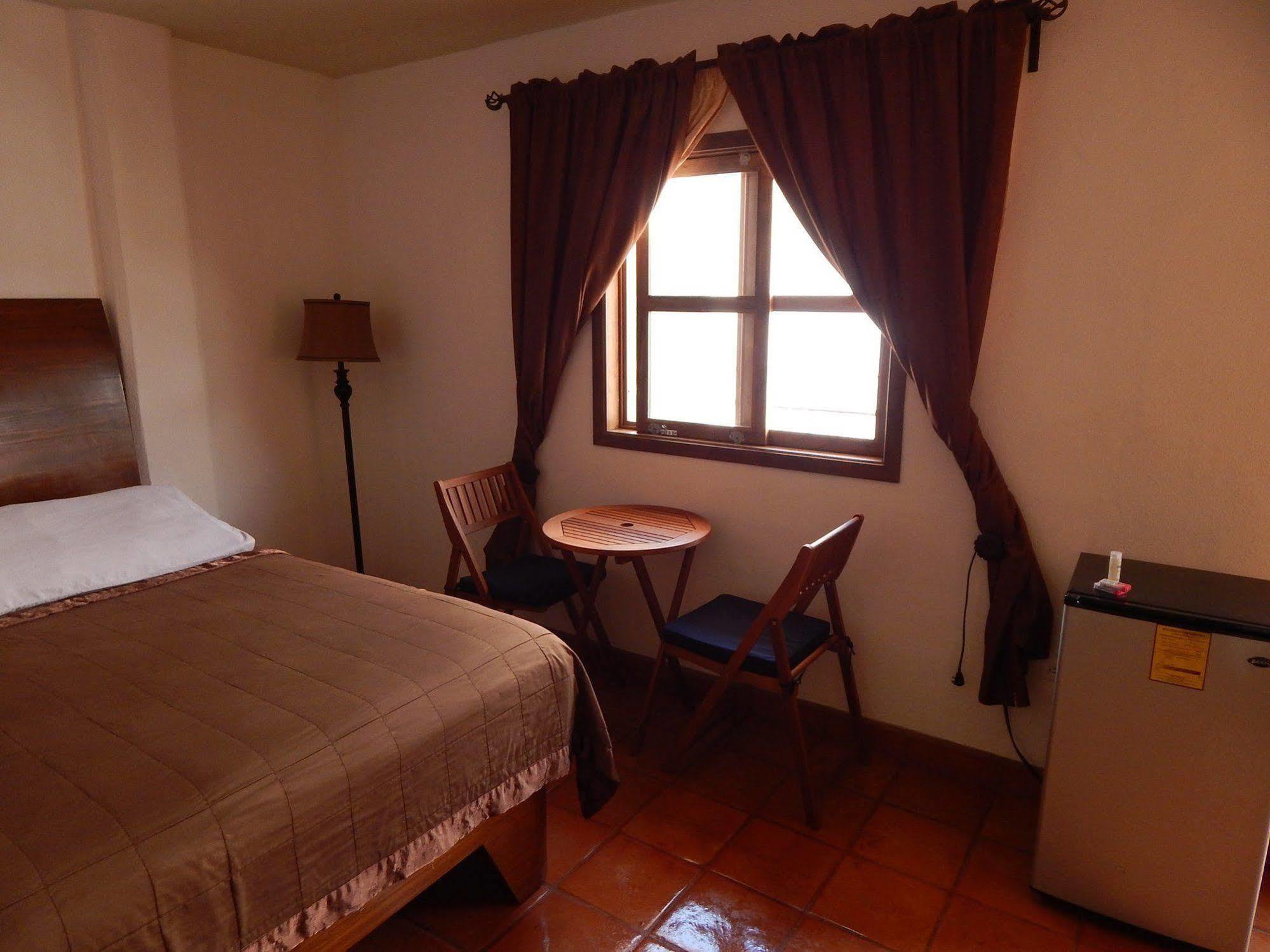 Cabo Cush Hotel 3*