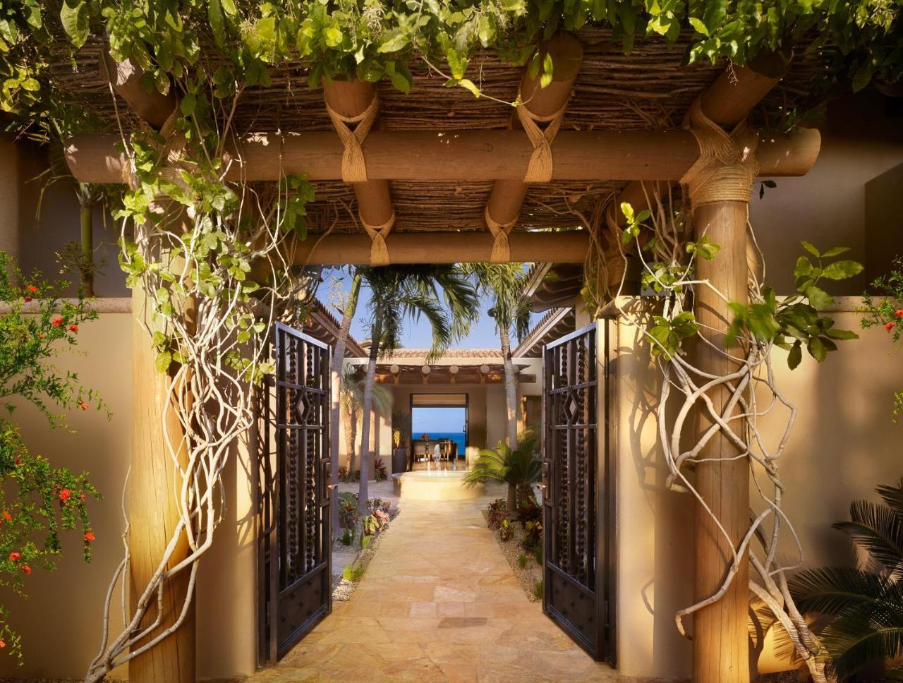 Hotel Montage Cabos 5*