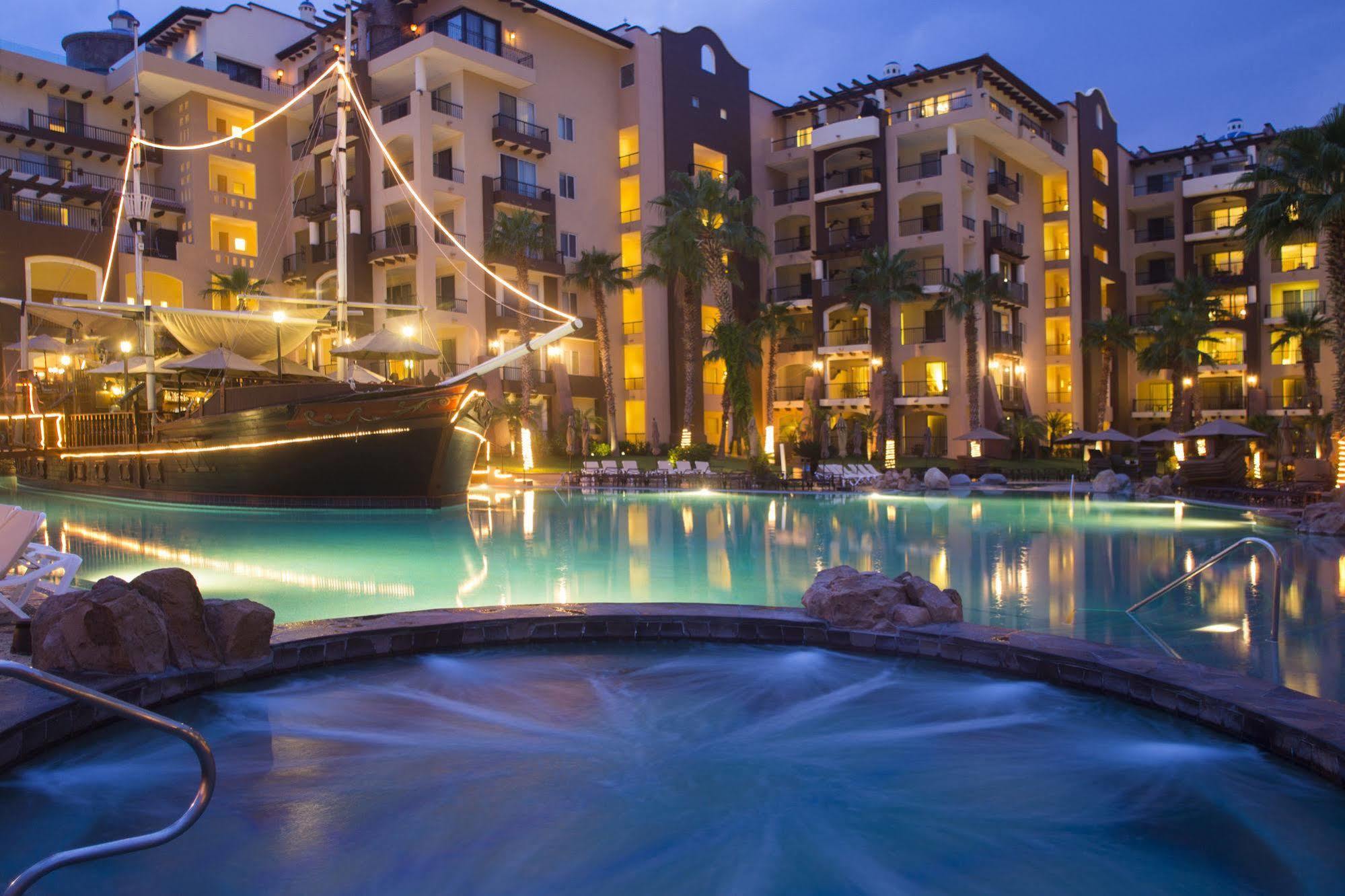 Del Arco Residences Hotel
