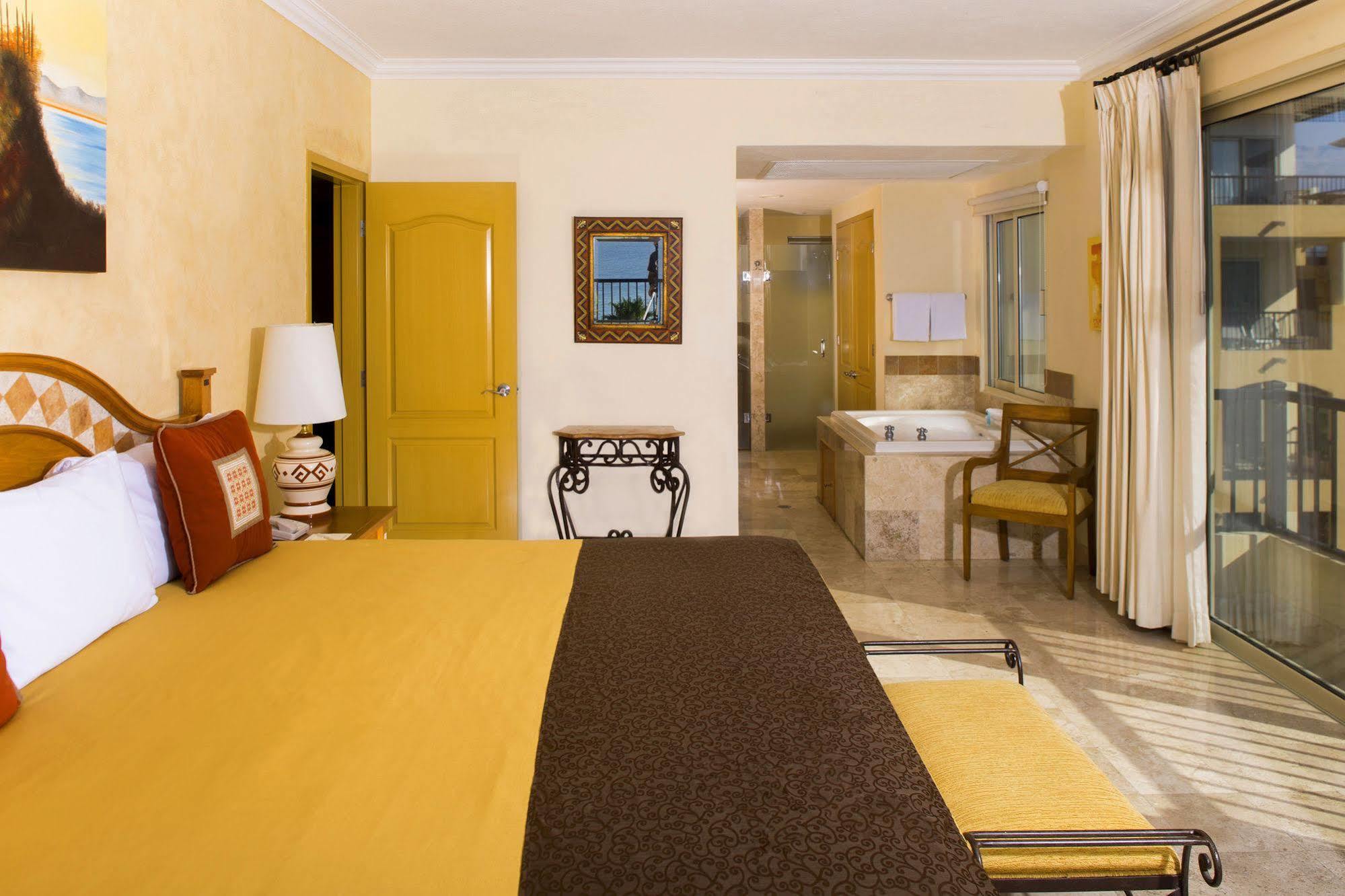 Del Arco Residences Cabo San Lucas
