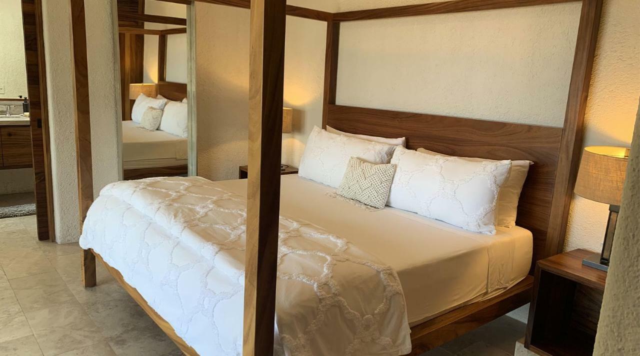 Contemporary With 2 Pools, Walking Distance To And Butler Included Cabo San Lucas