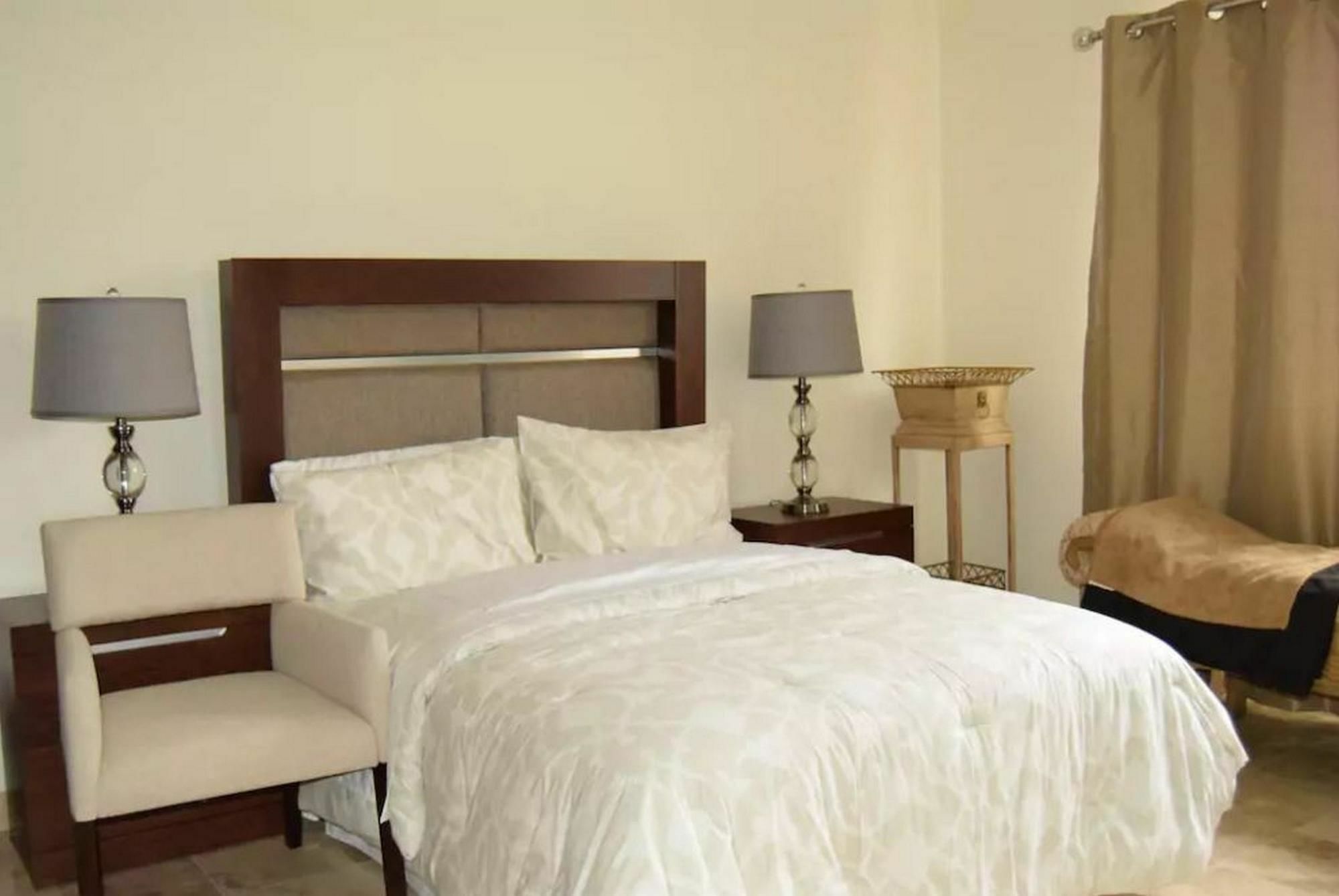 Apartment 3br Ocean View 1431 *