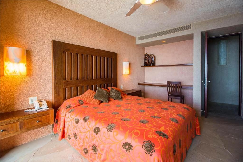 Luxurious Hillside Oceanfront 8 Bedroom Bellissima Villa *