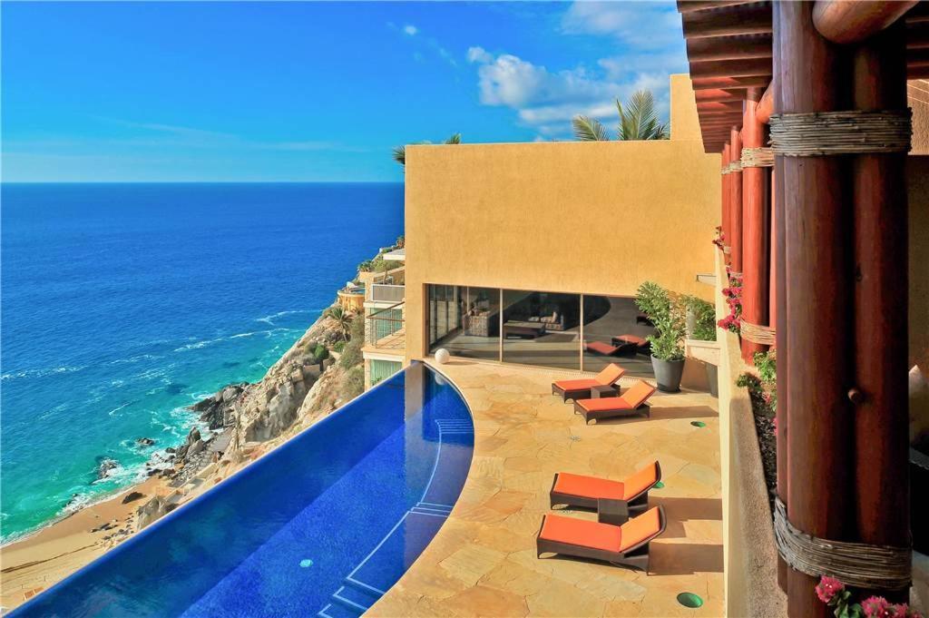 Villa Luxurious Hillside Oceanfront 8 Bedroom Bellissima