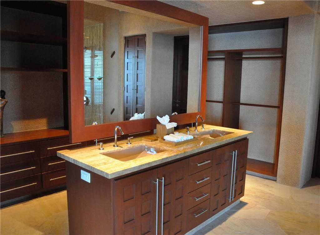 Luxurious Hillside Oceanfront 8 Bedroom Bellissima * Cabo San Lucas