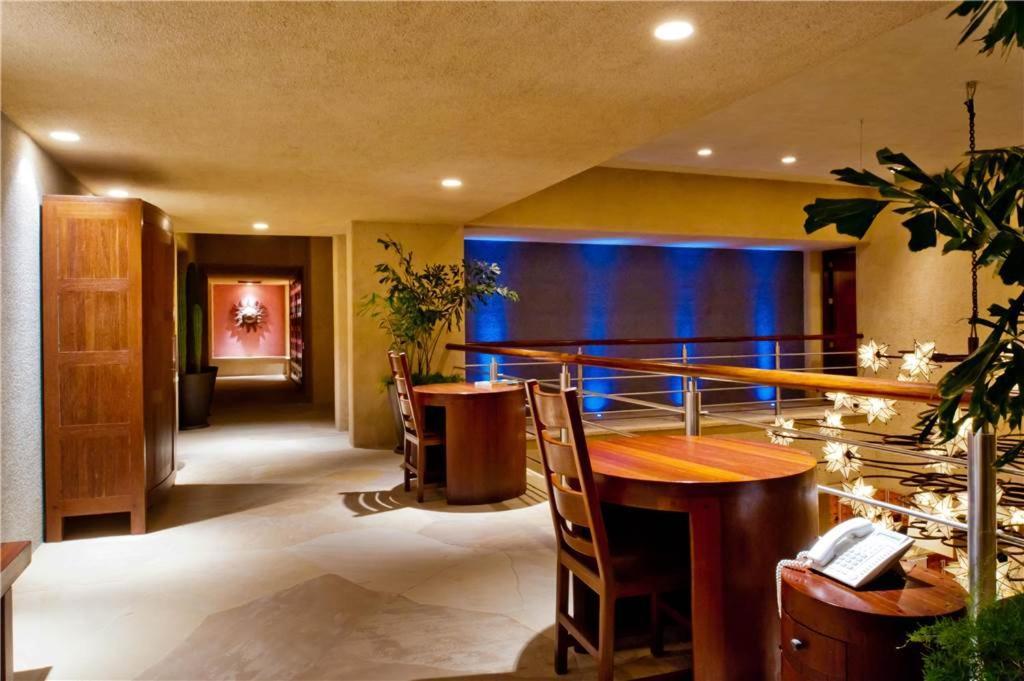 Villa Luxurious Hillside Oceanfront 8 Bedroom Bellissima