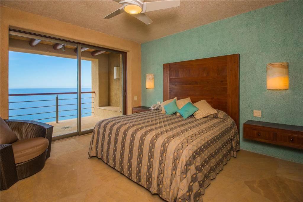 Luxurious Hillside Oceanfront 8 Bedroom Bellissima Villa *