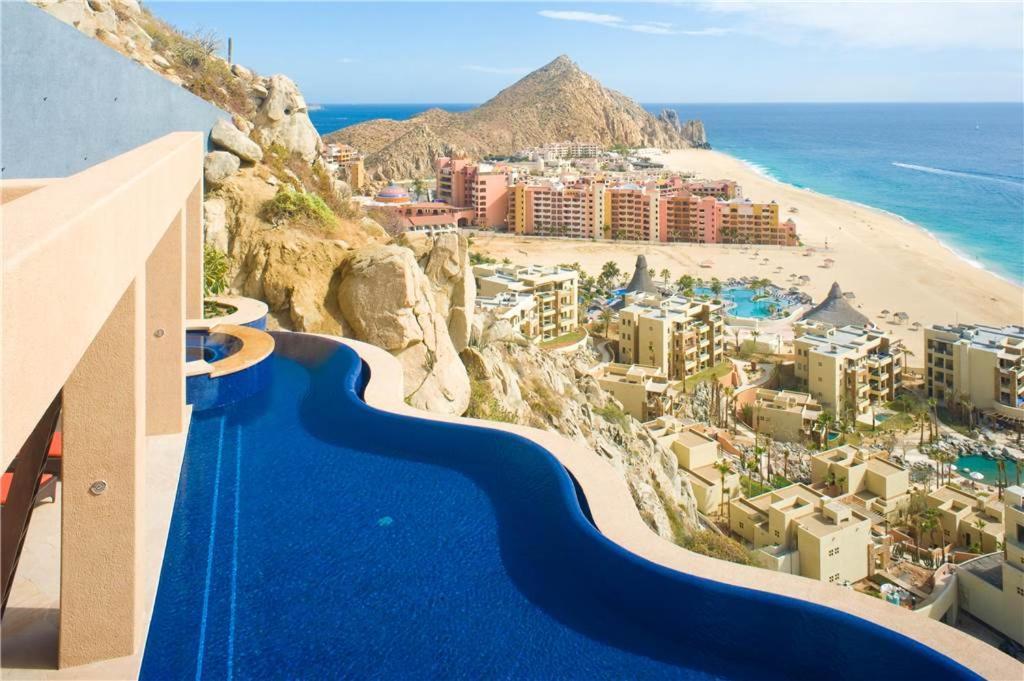 Luxurious Hillside Oceanfront 8 Bedroom Bellissima *