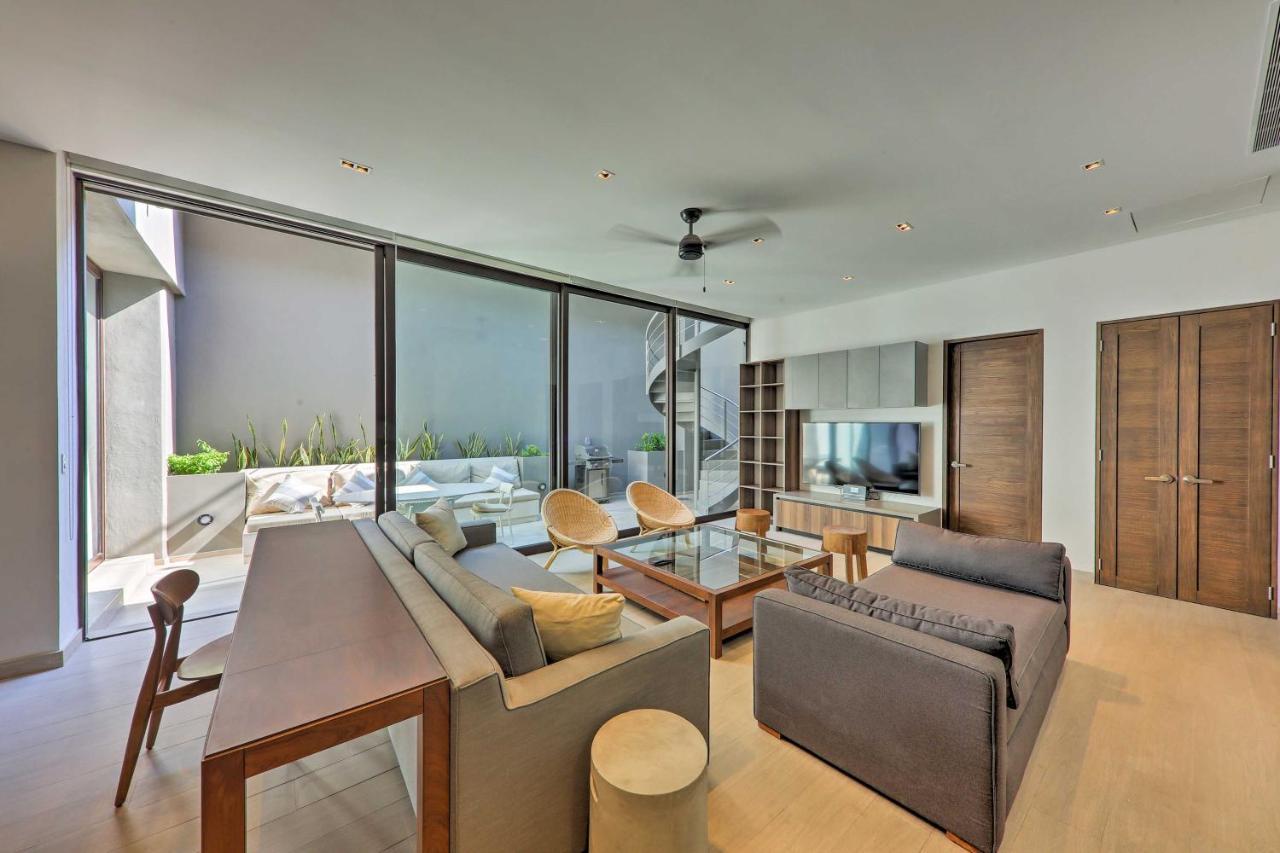 Upscale Cabo With Jacuzzi, Above Puerto Paraiso Cabo San Lucas