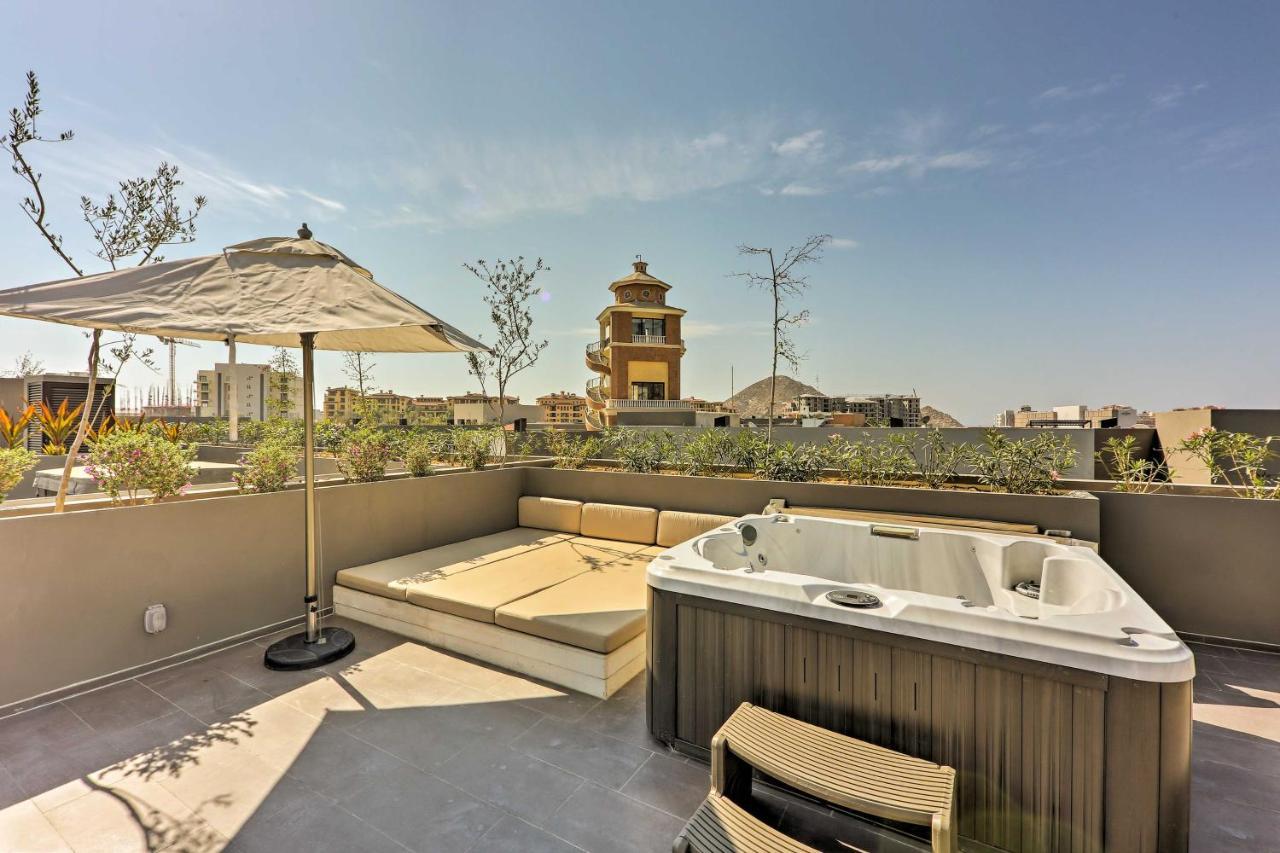 Upscale Cabo With Jacuzzi, Above Puerto Paraiso Apartment Cabo San Lucas