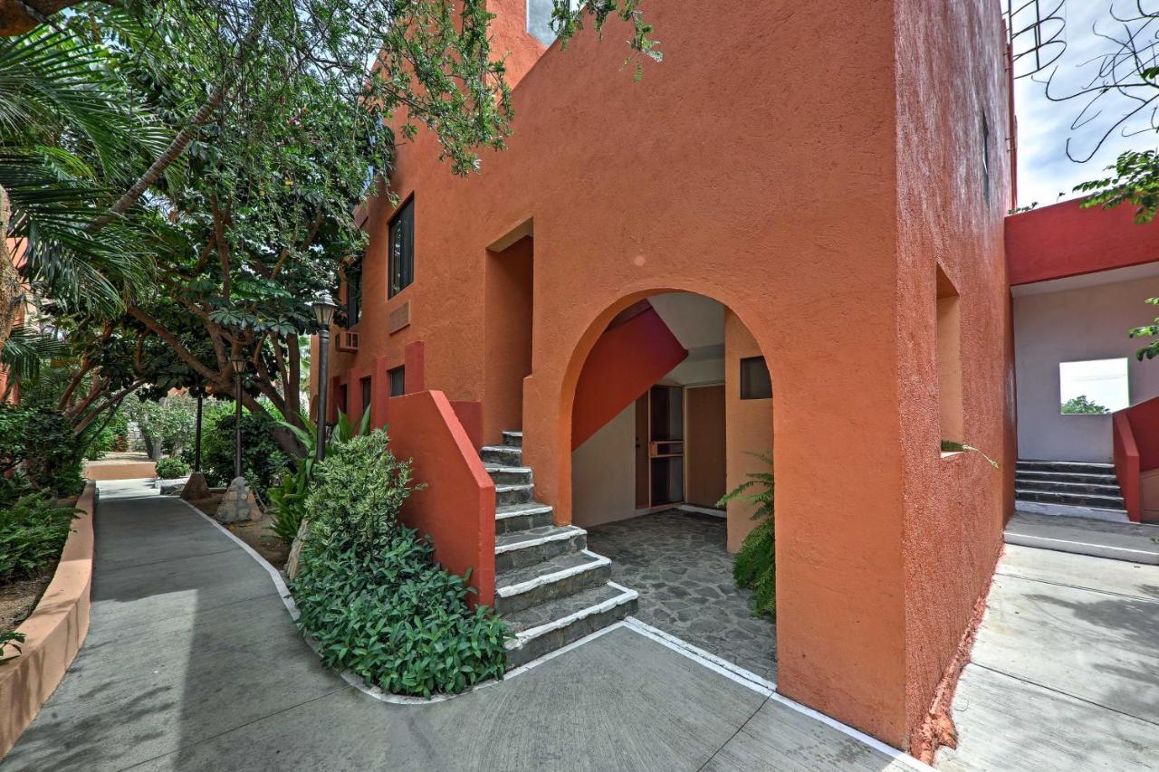 Cabo With Balcony, Ocean Views And Perks! Apartment Cabo San Lucas