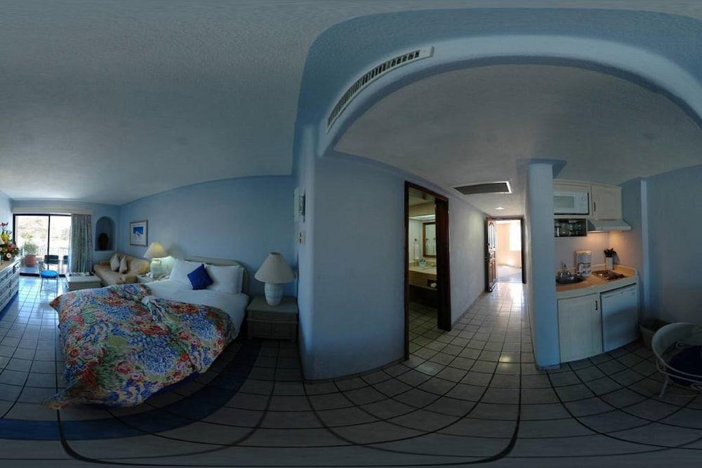 1br Nautical By Evb Rocks