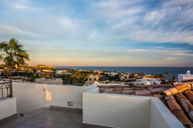 Cabo Hacienda With Private Pool And Rooftop Terrace!
