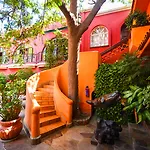 Collection O Casa Bella Hotel Boutique, Cabo San Lucas