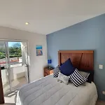 Beach Bliss Retreat, Renovated Condo With Rooftop Pool, Grill, And Game Night Vibes!