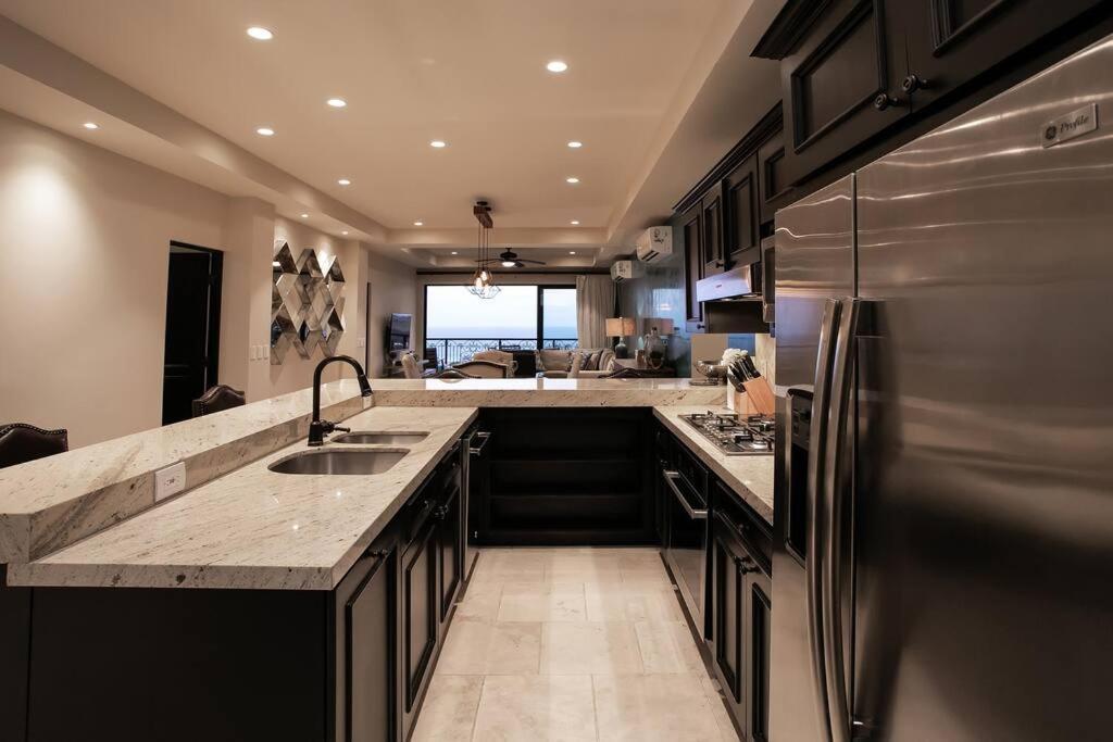 Exquisite 3br Ocean Views Access Apartamento *