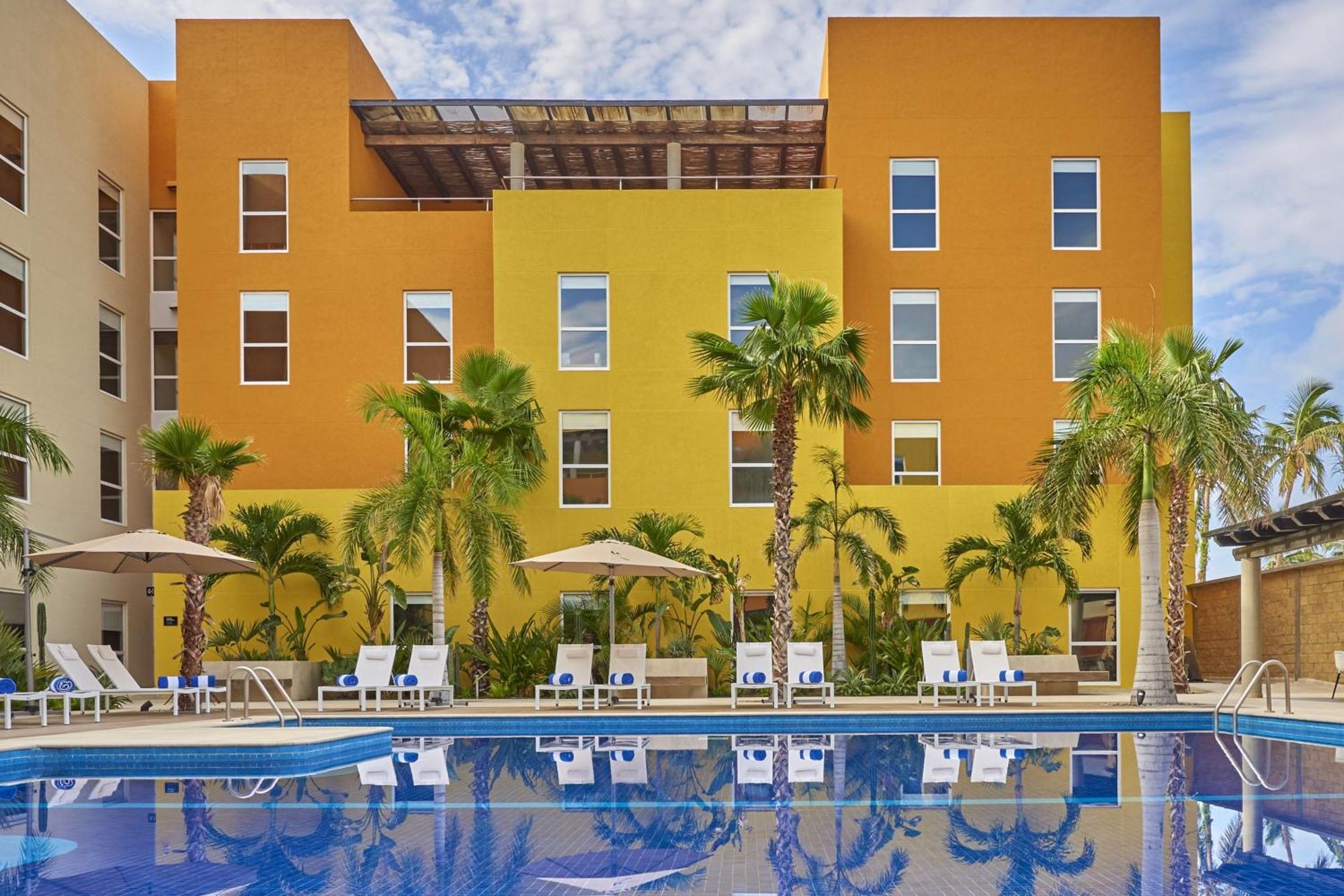 Express By Marriott Apartahotel 4*