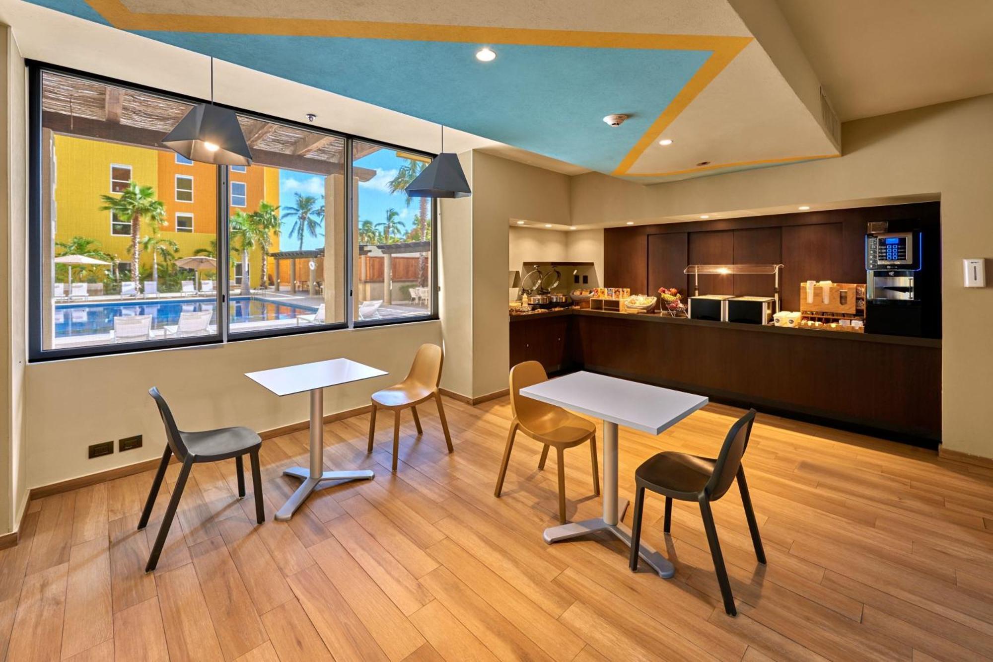 Apartahotel Express By Marriott 4*