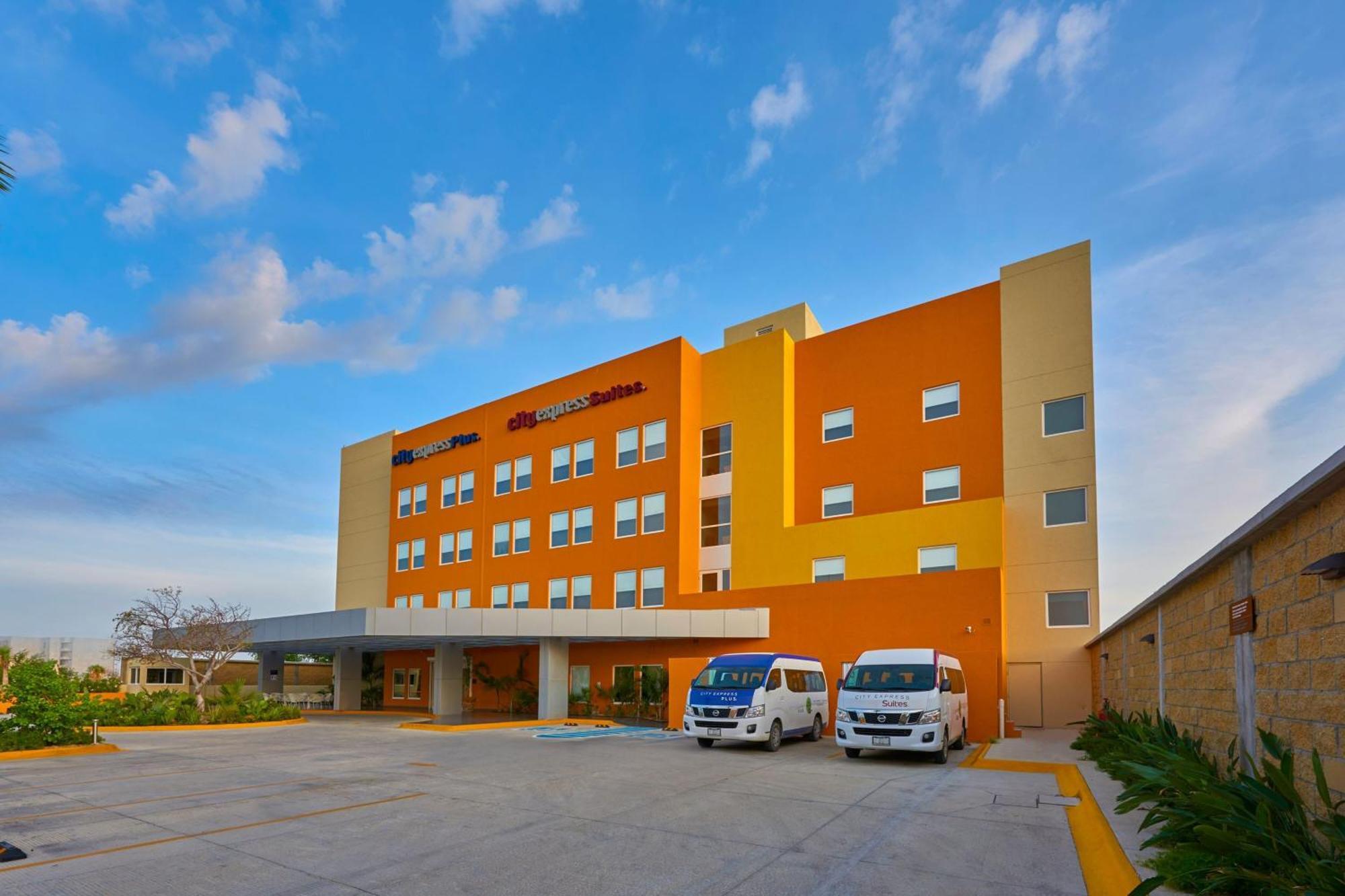 Apartahotel Express By Marriott 4*