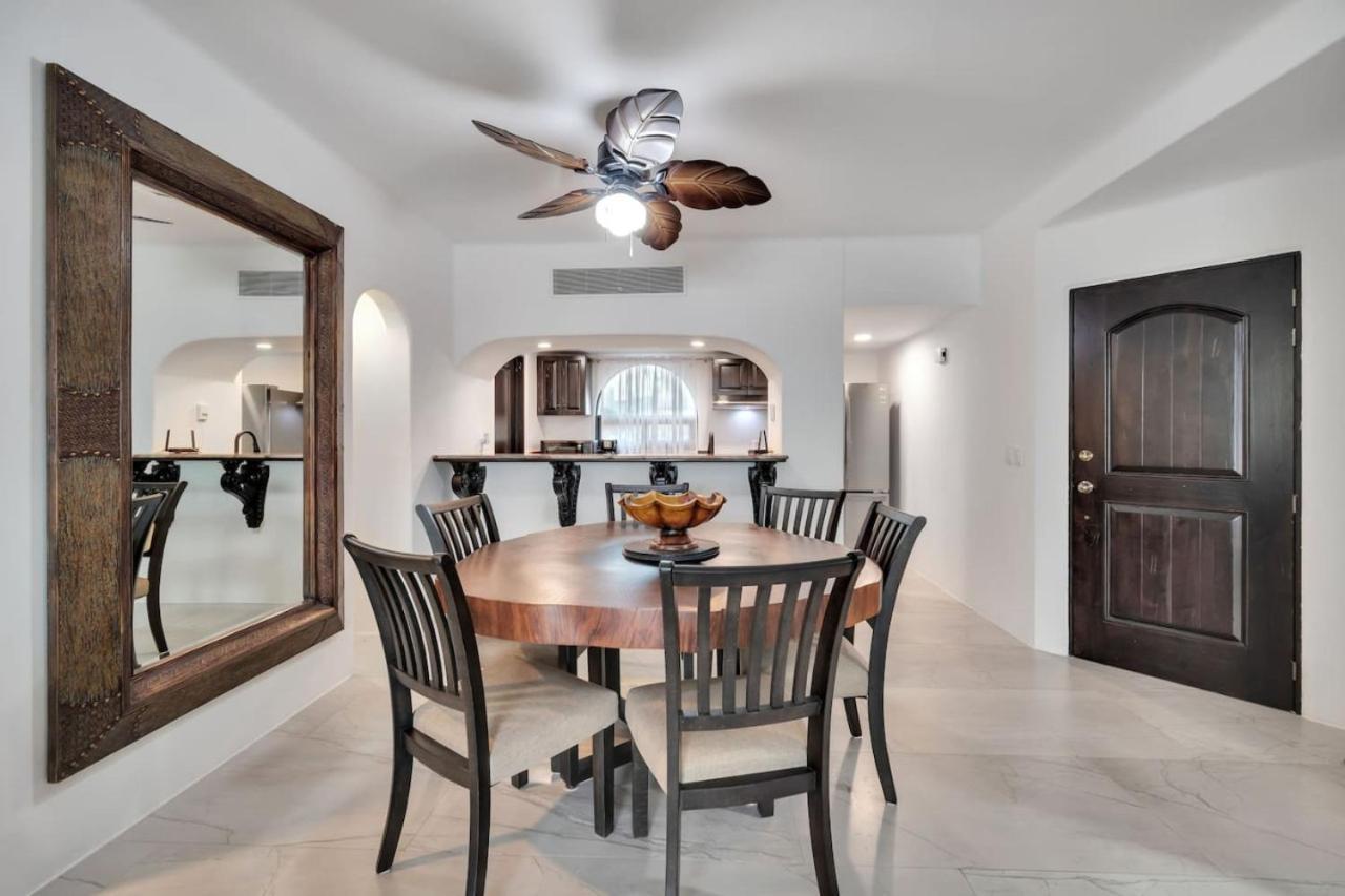 Сasa de vacaciones Completely Remodeled 2bd-2ba Plaza Bonita