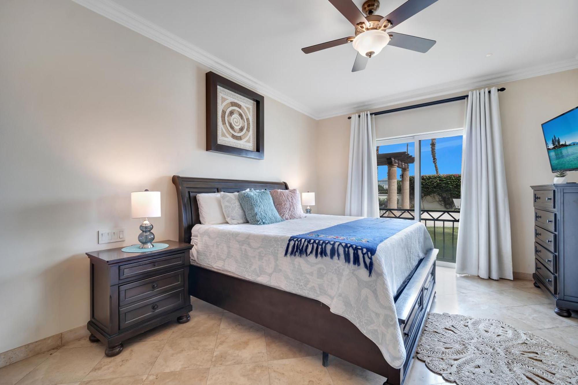 Upgrade Your Vacation In Style-exclusive Poolside Condo!