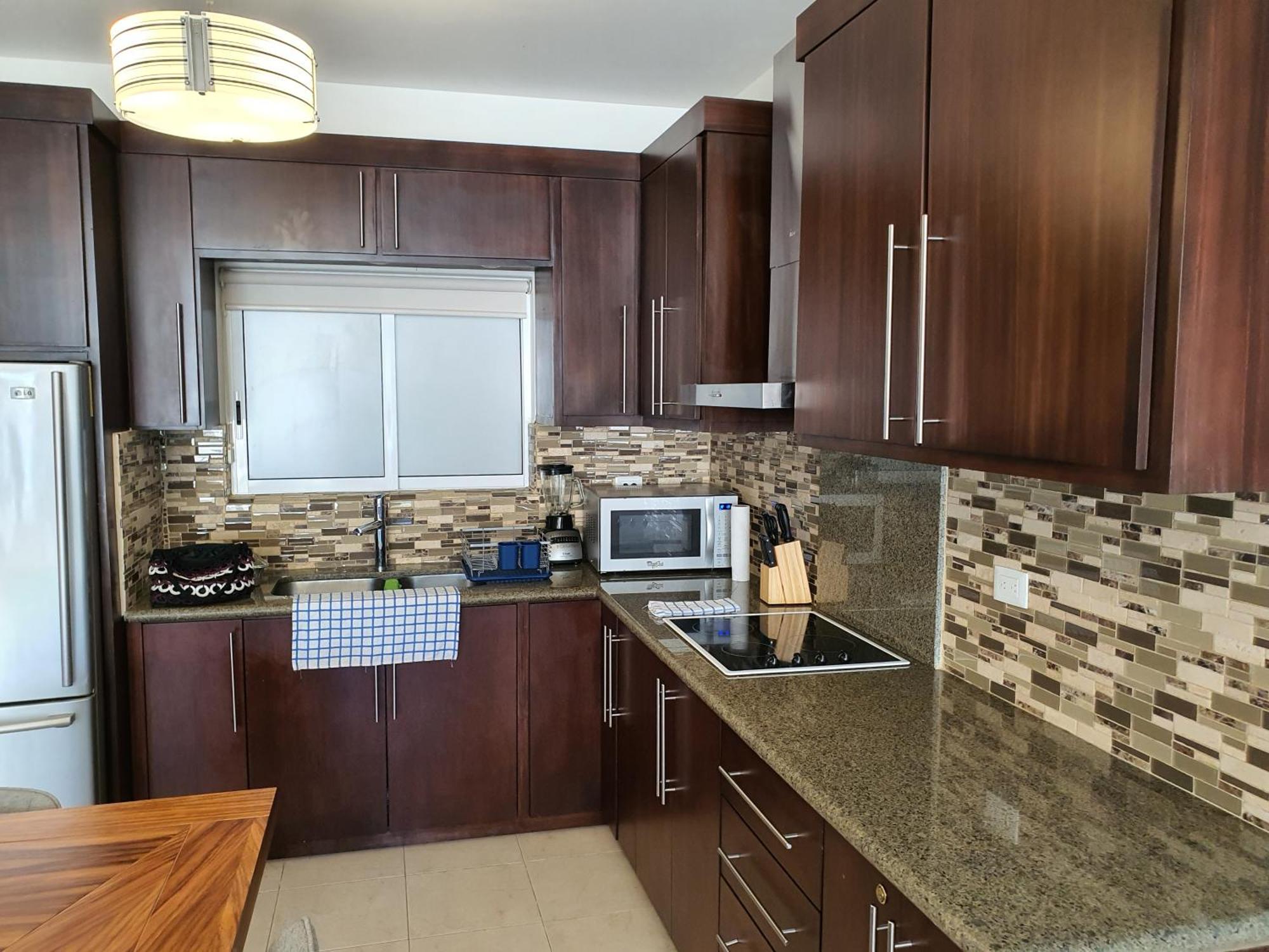Bliss Retreat, Renovated With Rooftop Pool, Grill, And Game Night Vibes! Apartment *