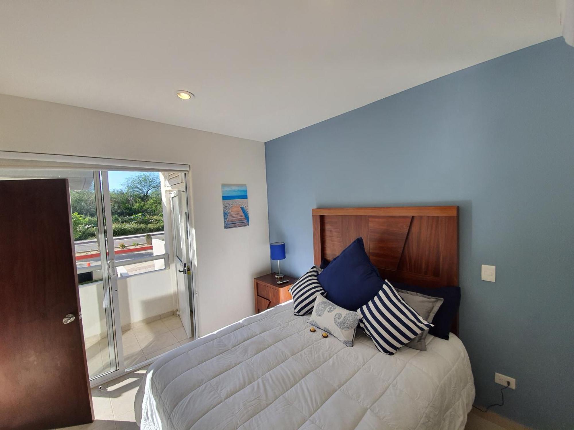 Bliss Retreat, Renovated With Rooftop Pool, Grill, And Game Night Vibes!