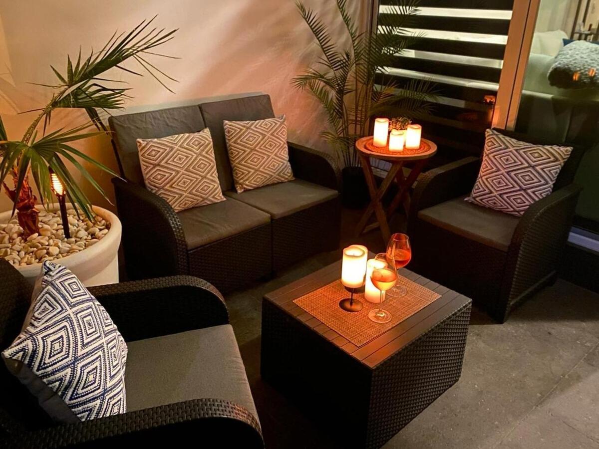 Cozy Get Away With An Incredible Marina Bay View! Apartment