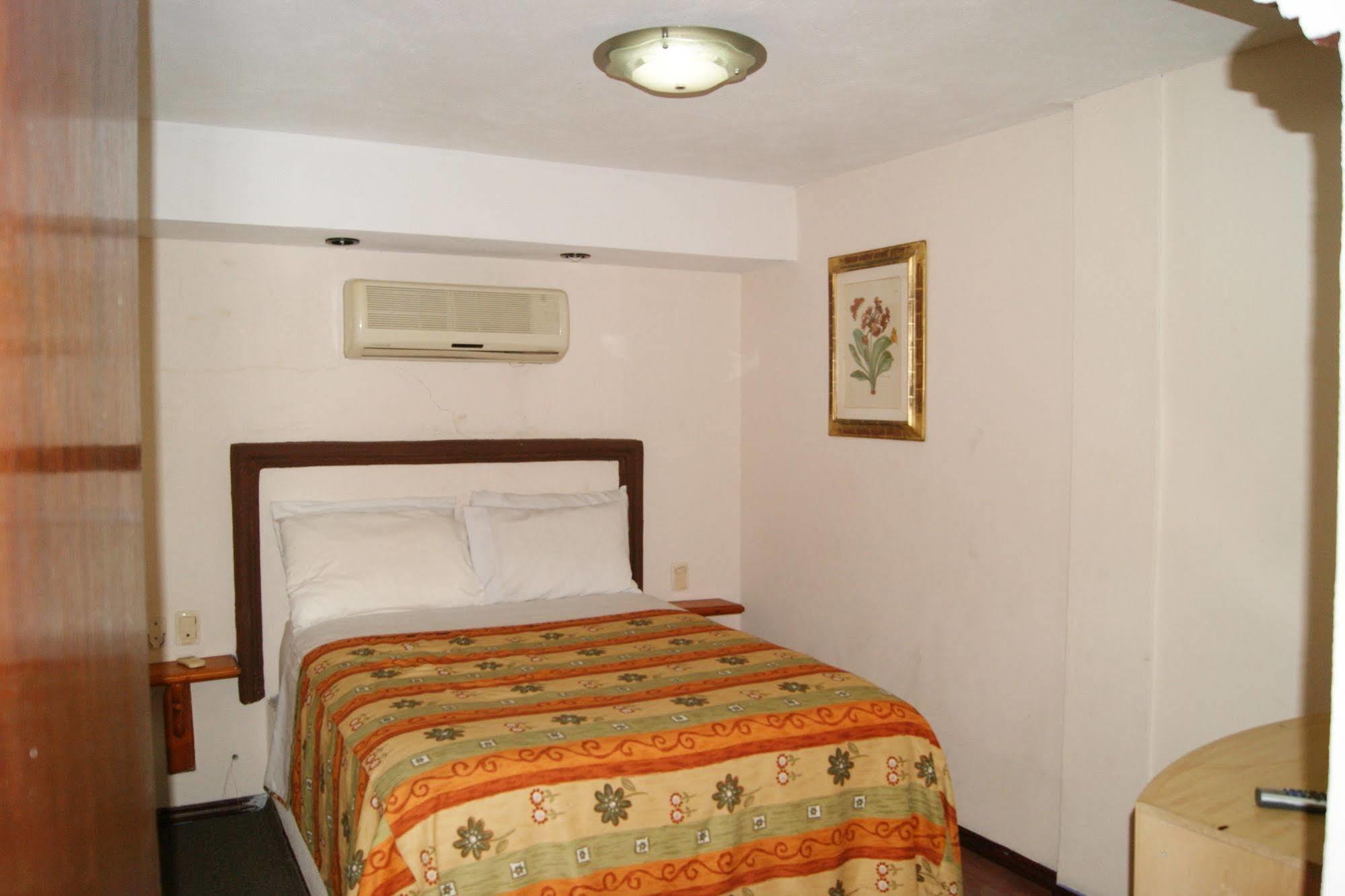 Hotel Capital O Dos Mares,