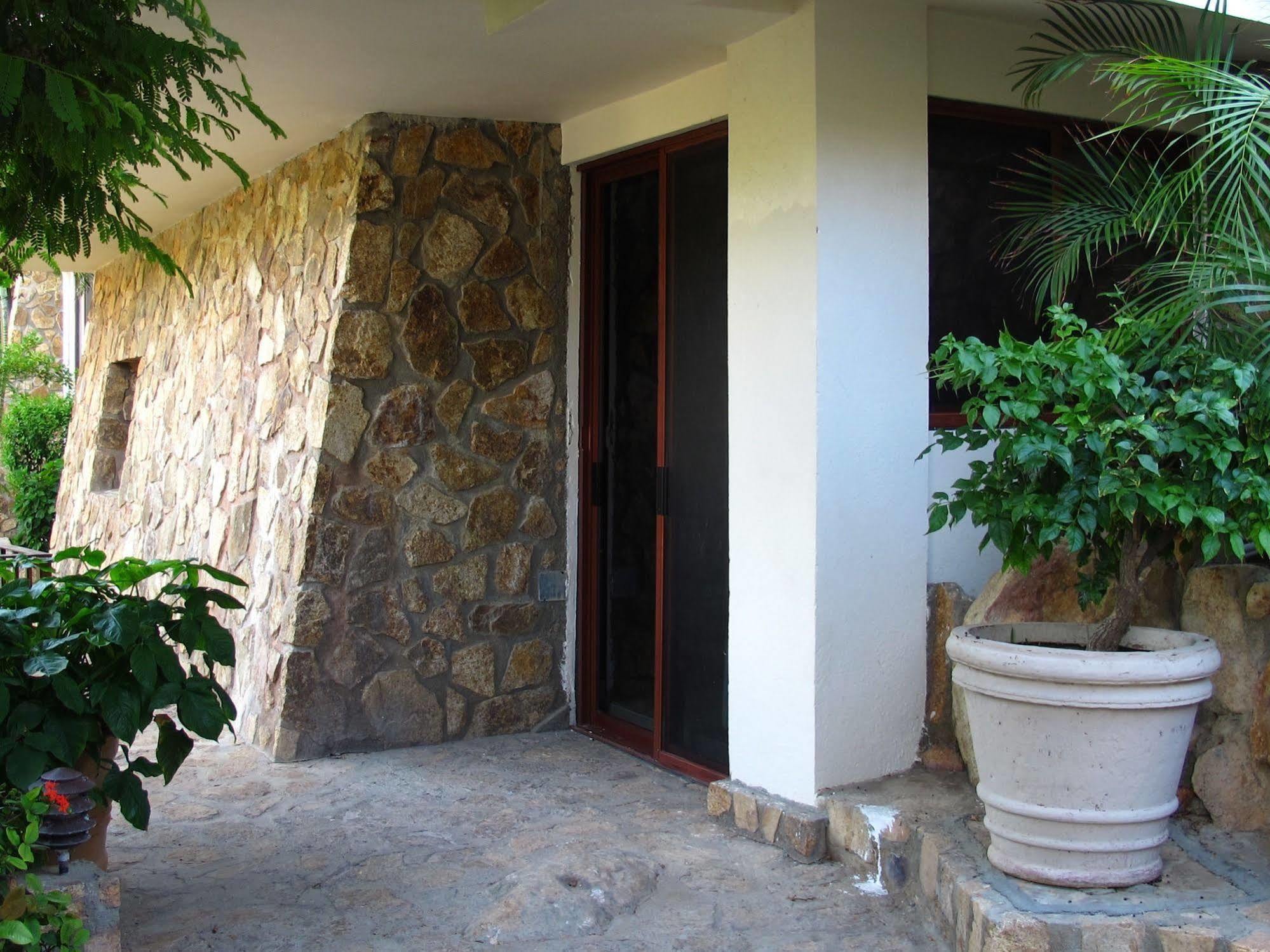 Casa Mandarina Hotel 3*